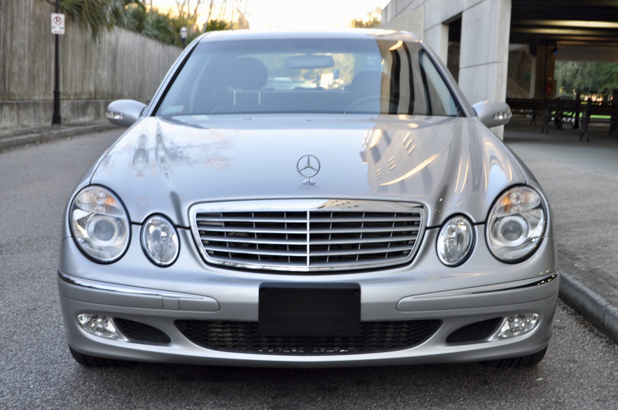 Mercedes-Benz W211 E-Class 