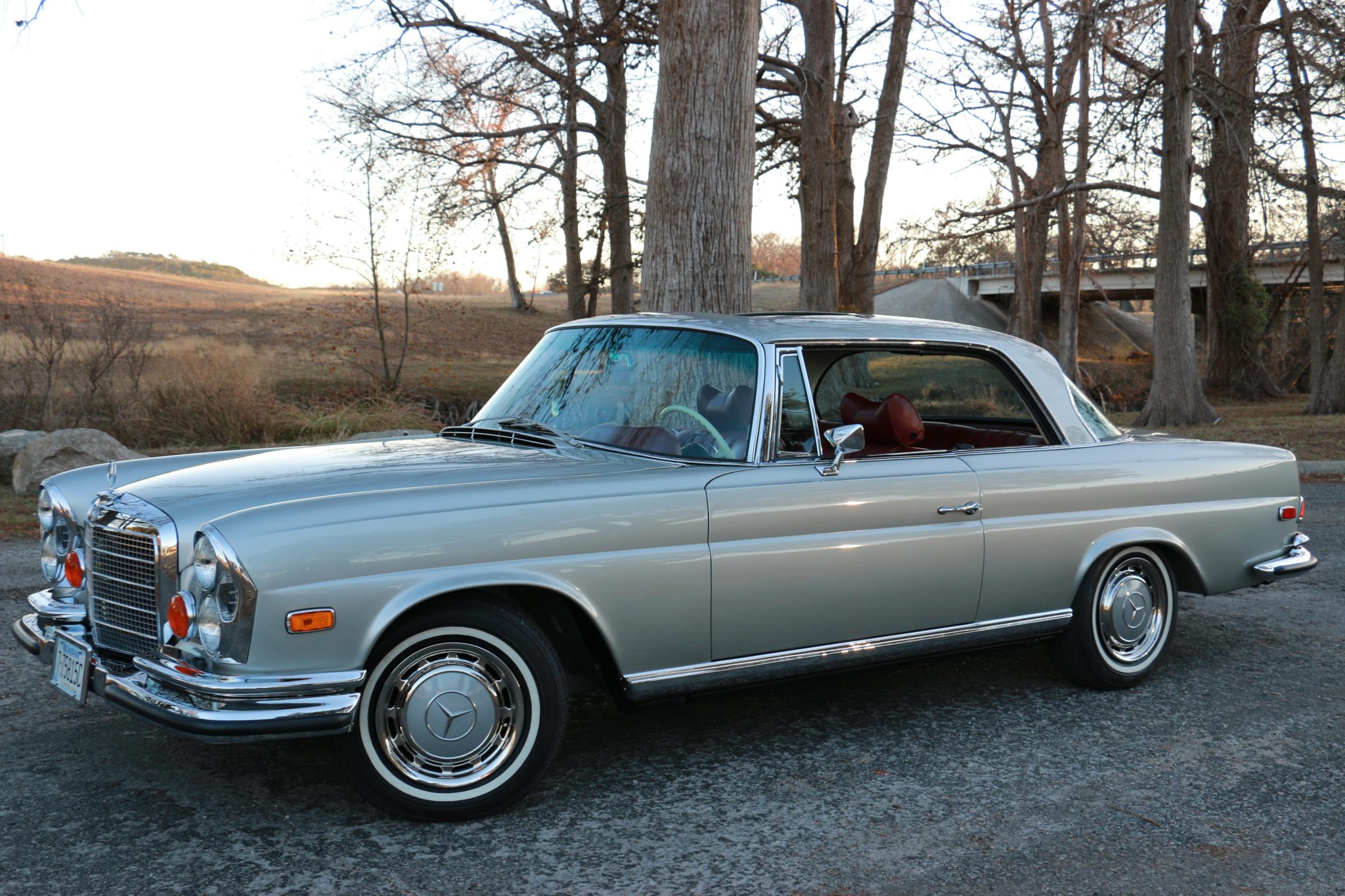 Mercedes-Benz W111 Coupe & Cabriolet 
