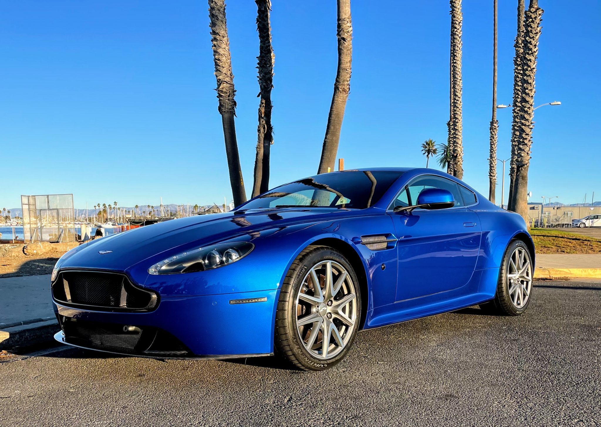 Aston Martin V8 Vantage (2006+) 