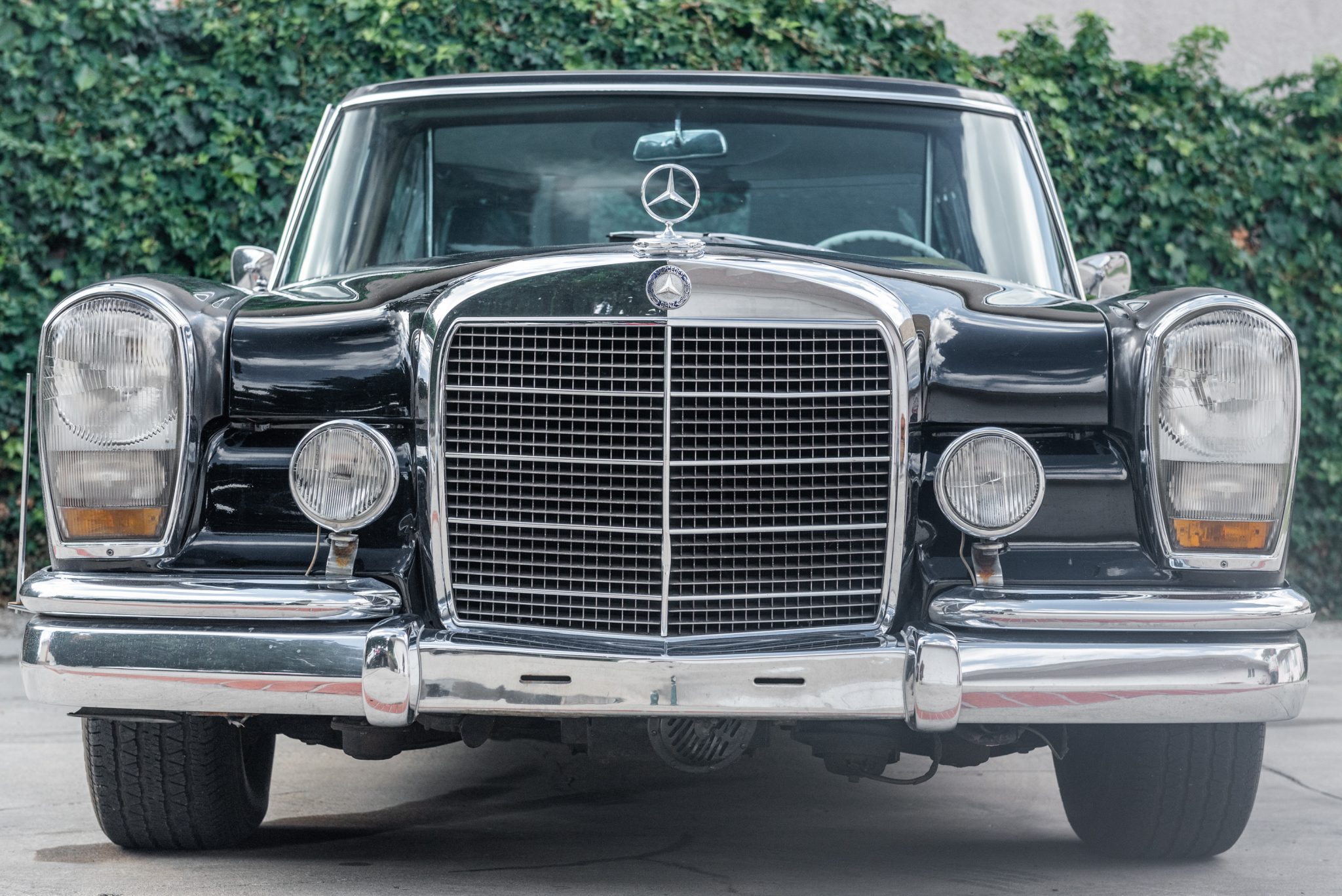 Mercedes-Benz 600 