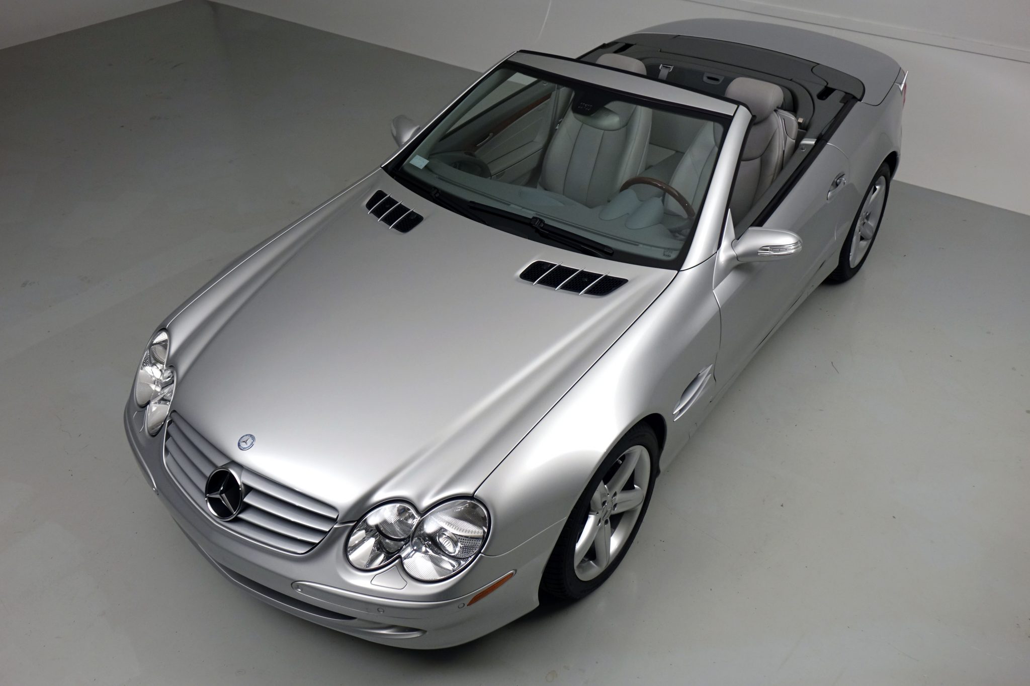 Mercedes-Benz R230 SL 