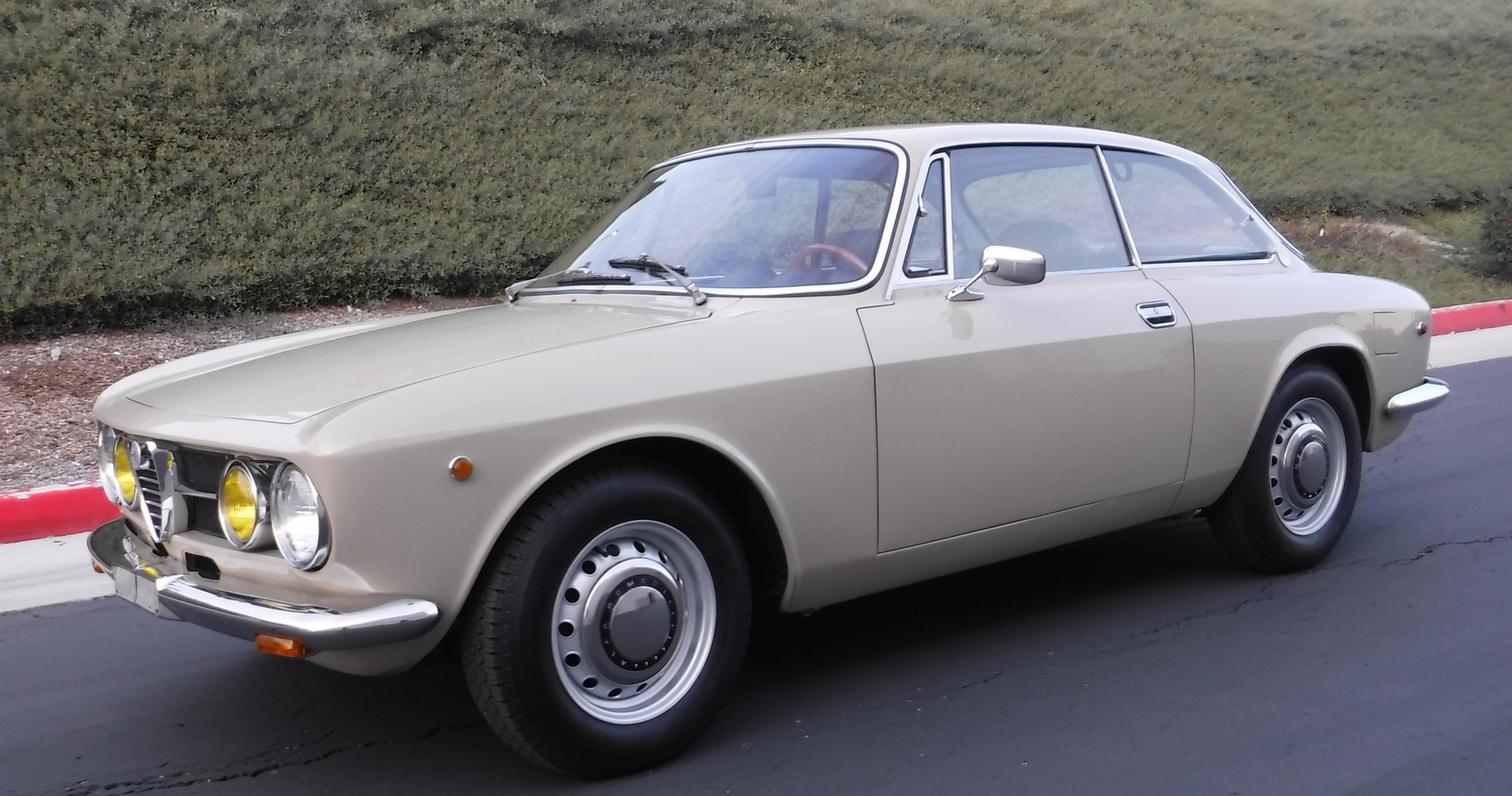 Alfa Romeo 105/115 Series Coupe 
