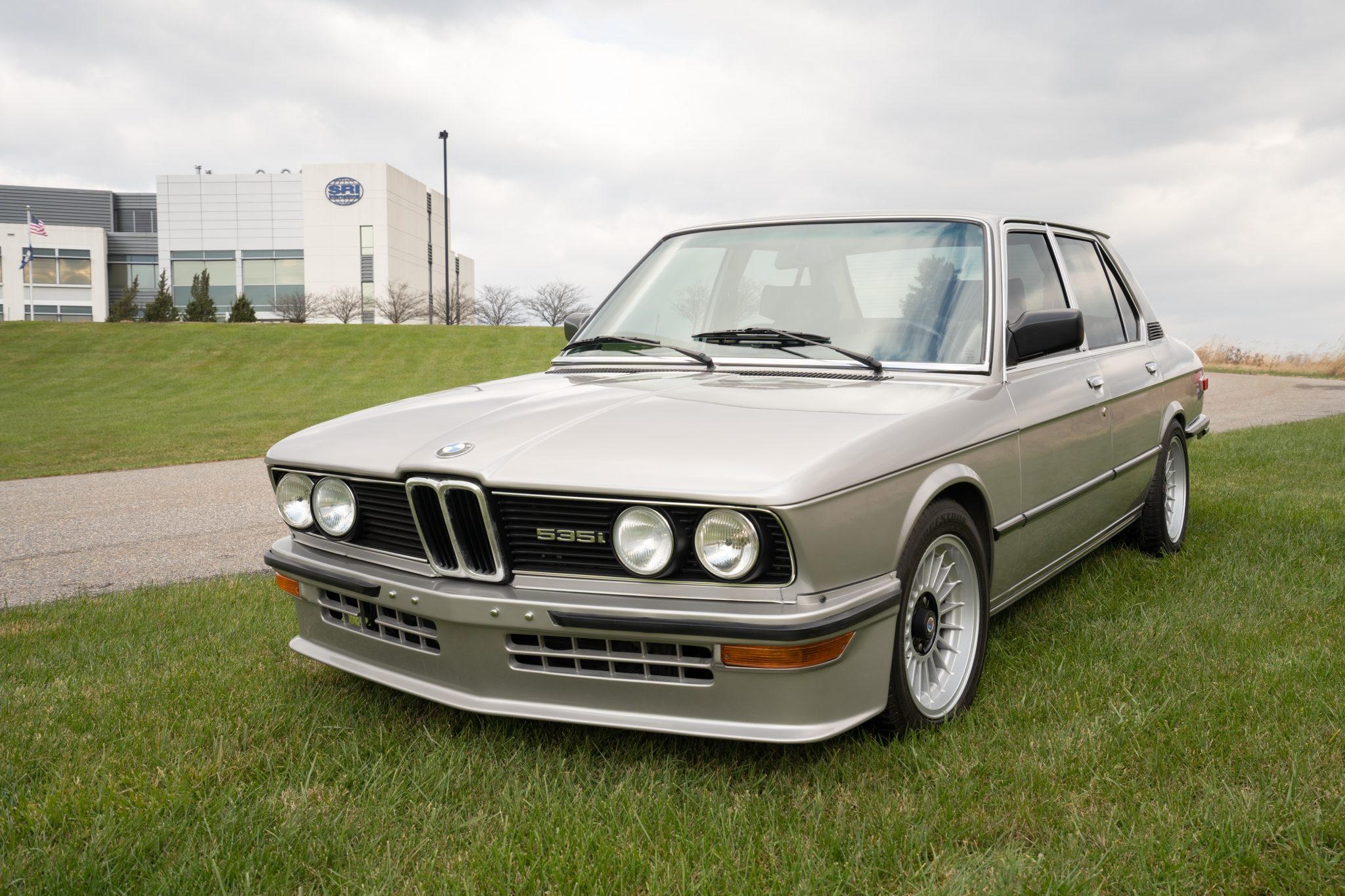 BMW E12 5-Series 