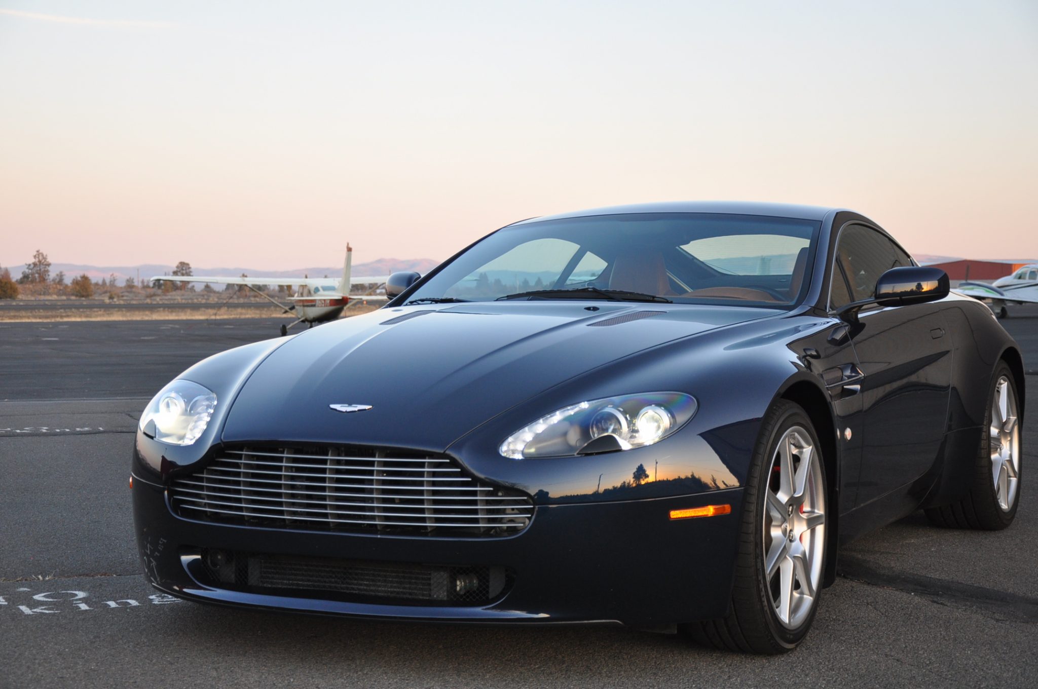 Aston Martin V8 Vantage (2006+) 