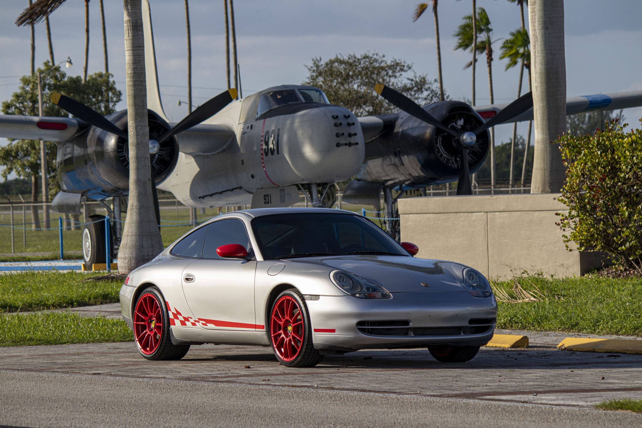 2000 Porsche 996 911 (Non-Turbo/GT2/GT3) 