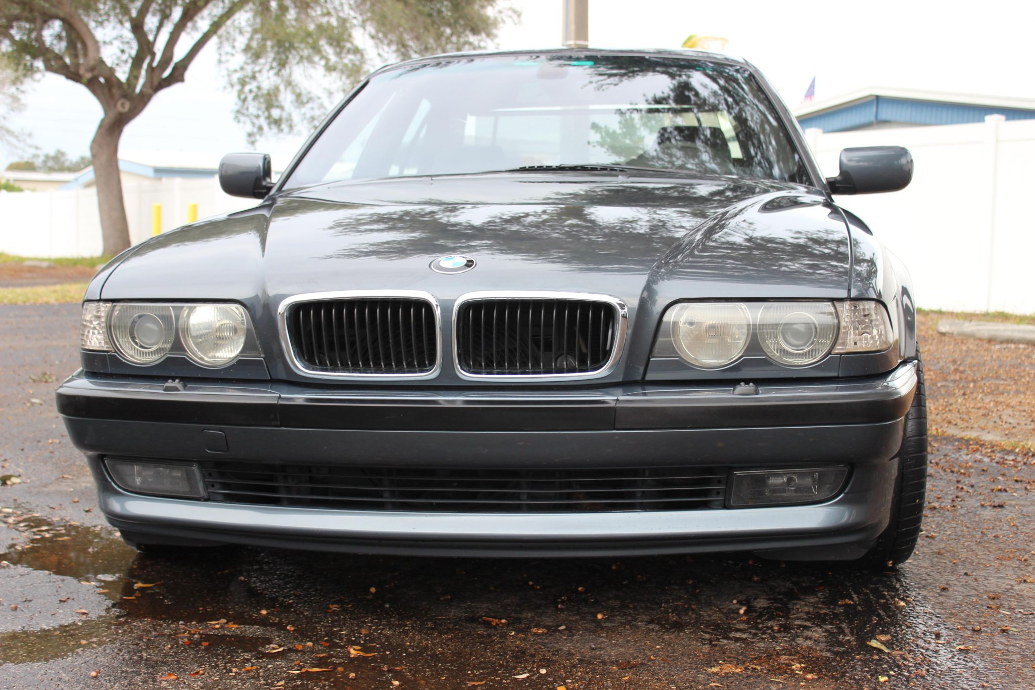 BMW E38 7-Series 