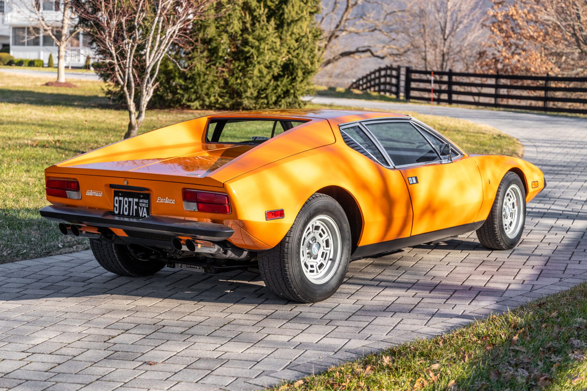 DeTomaso Pantera 
