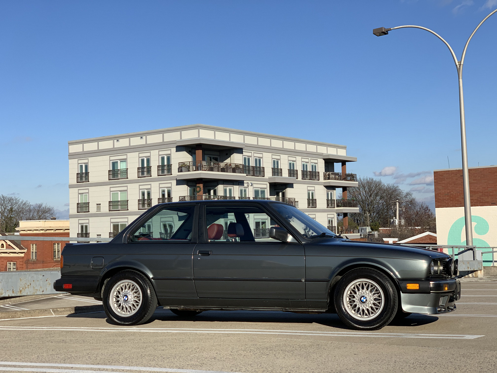 BMW E30 3-Series Coupe 