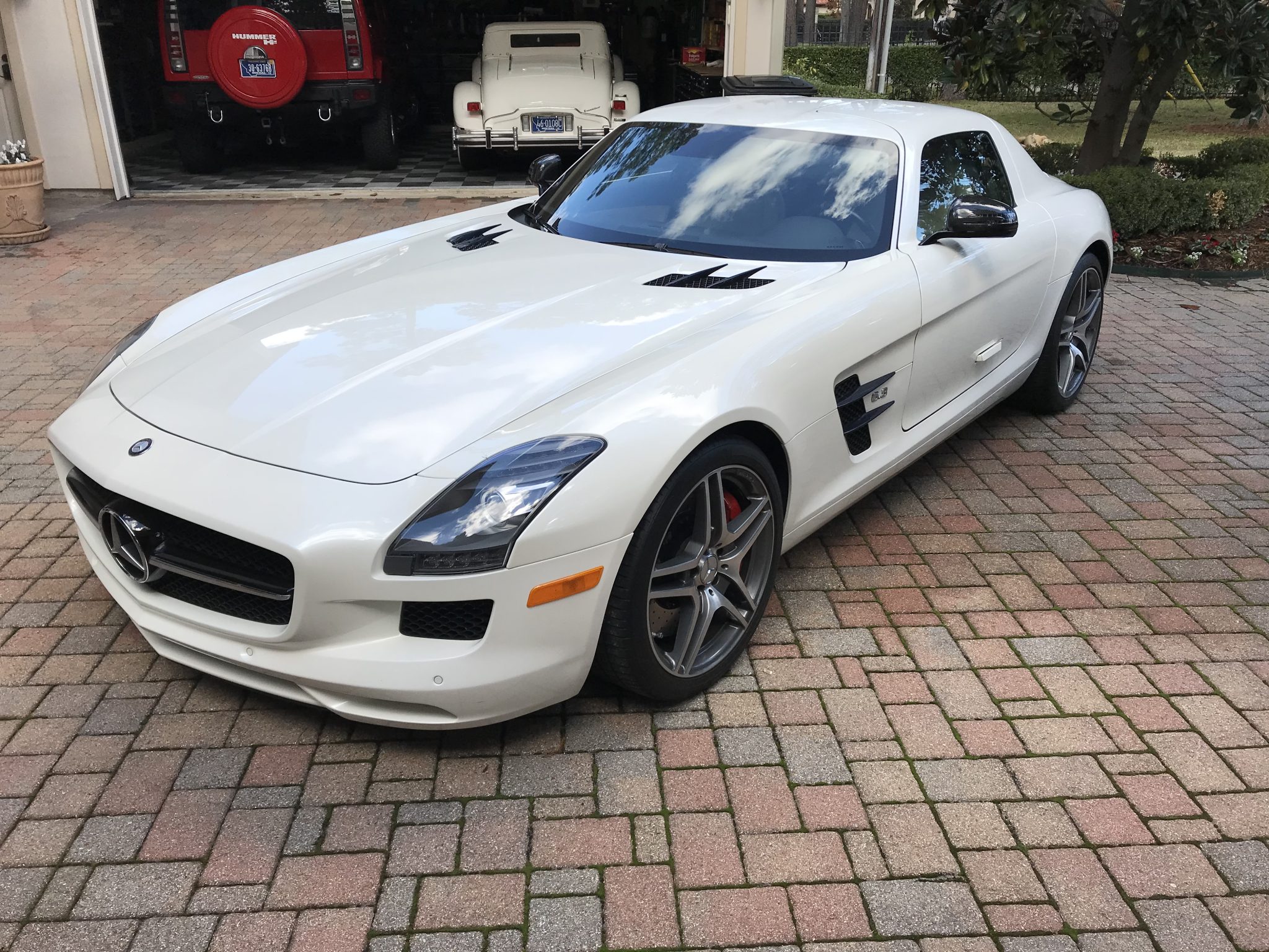 Mercedes-Benz SLS AMG 
