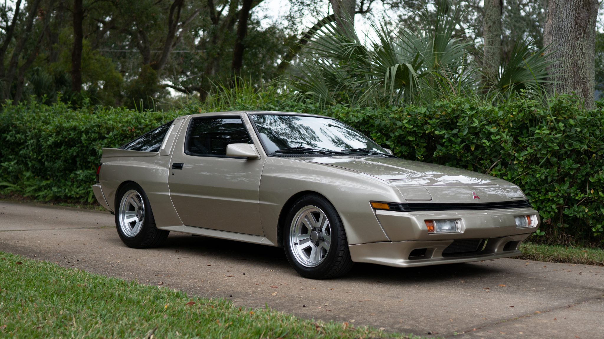 Chrysler Conquest & Mitsubishi Starion 