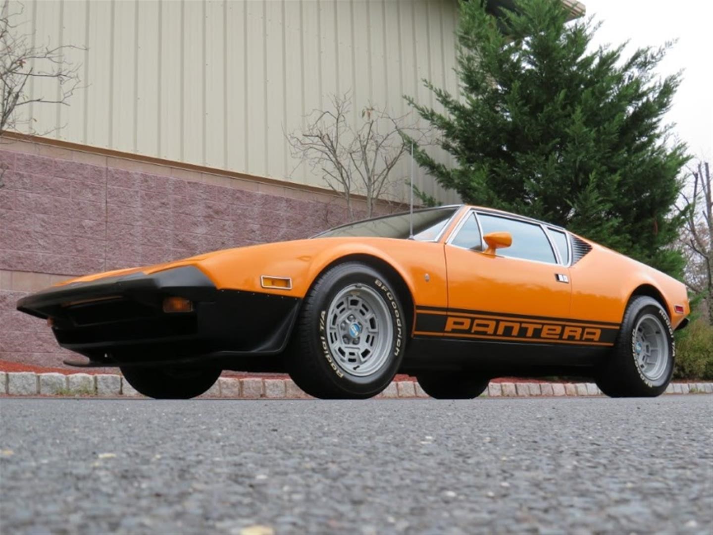 DeTomaso Pantera 