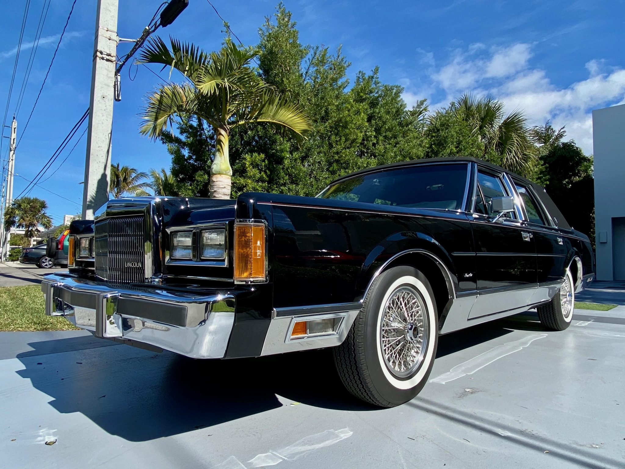 Lincoln Town Car 