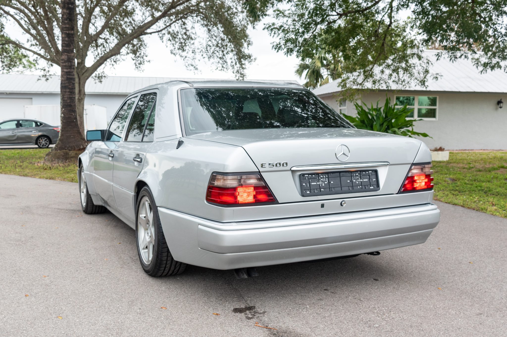 Mercedes-Benz 500E & E500 