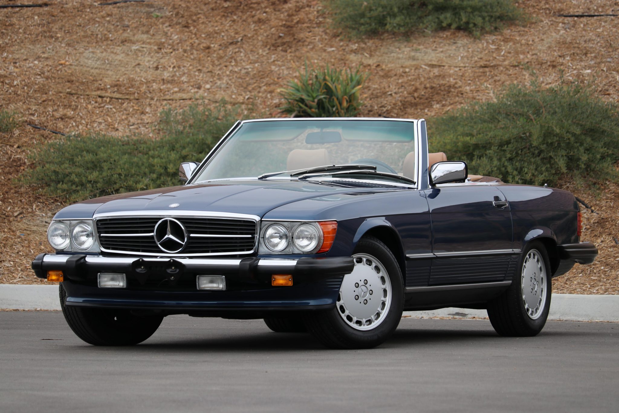Mercedes-Benz R107 SL 