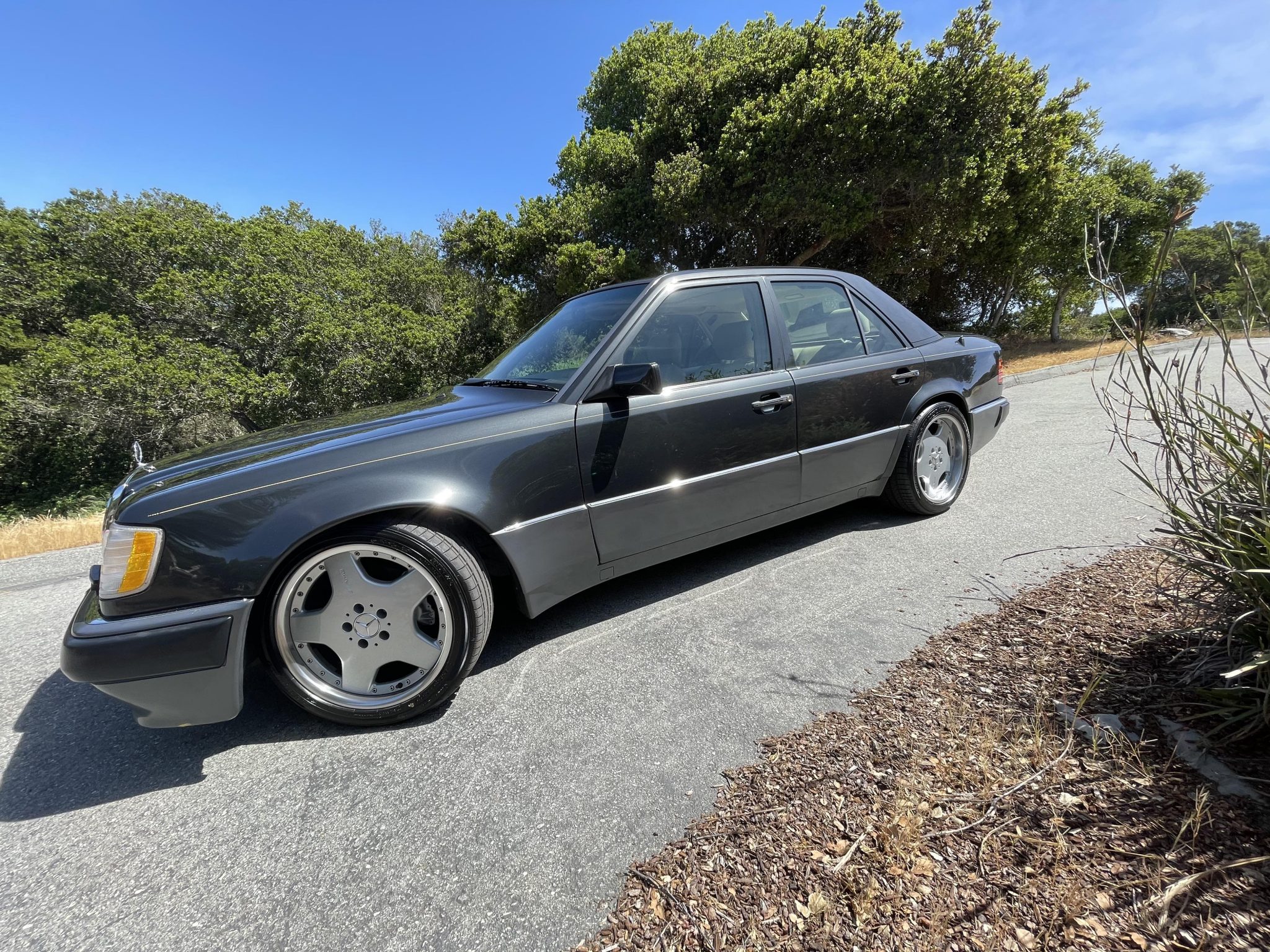 Mercedes-Benz 500E & E500 