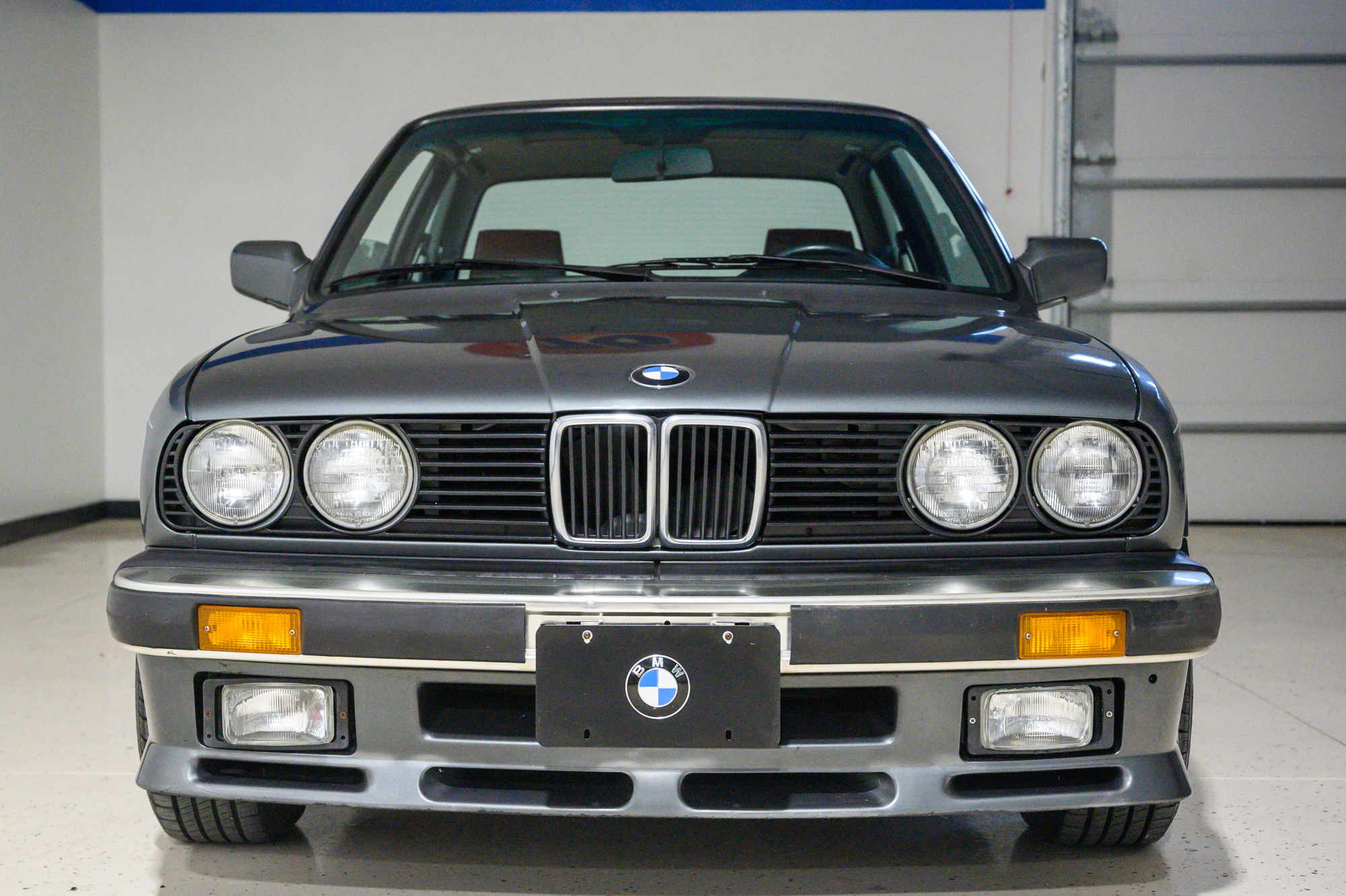 BMW E30 3-Series Coupe 