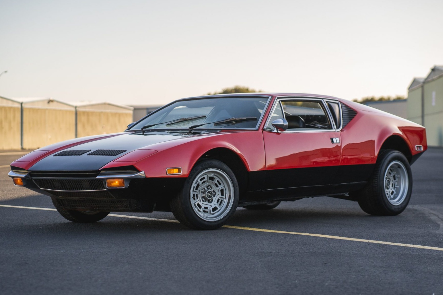 DeTomaso Pantera 