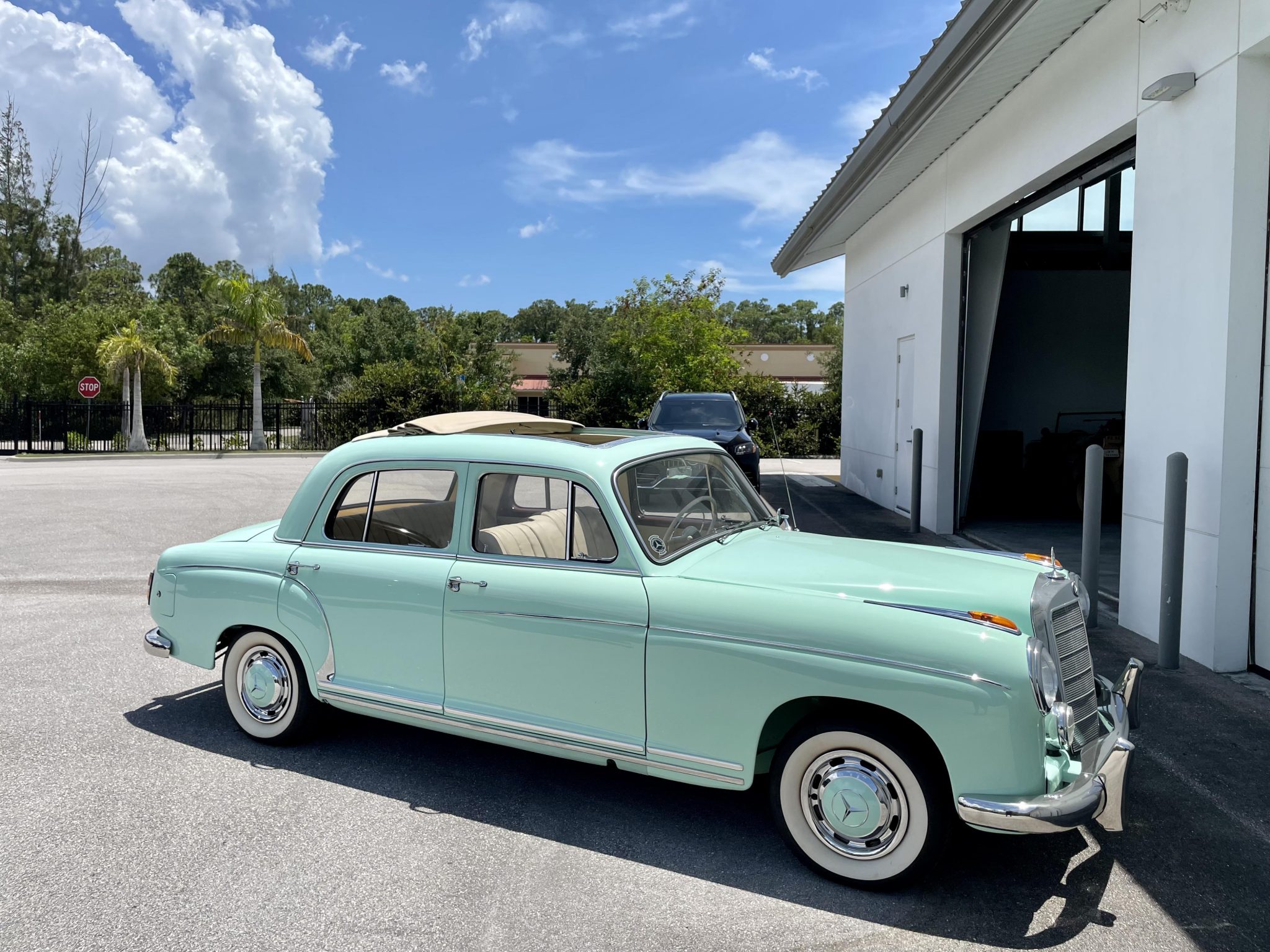 Mercedes-Benz Ponton 