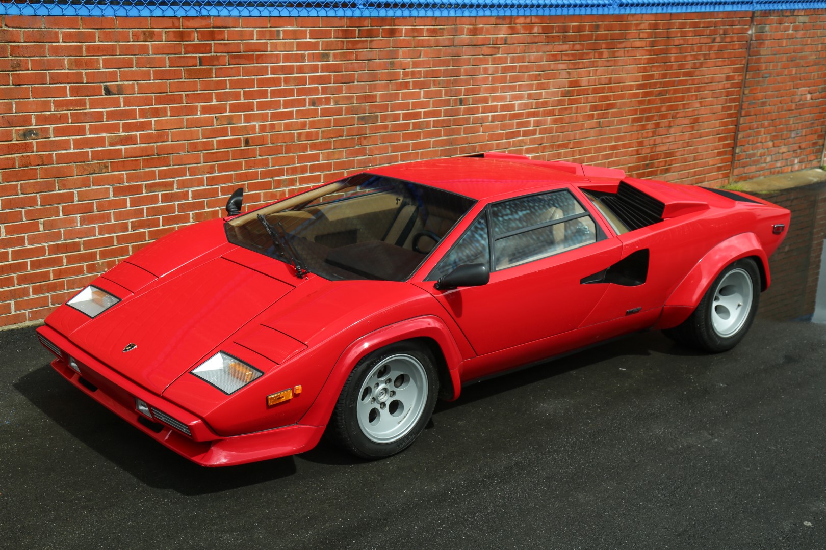 Lamborghini Countach 