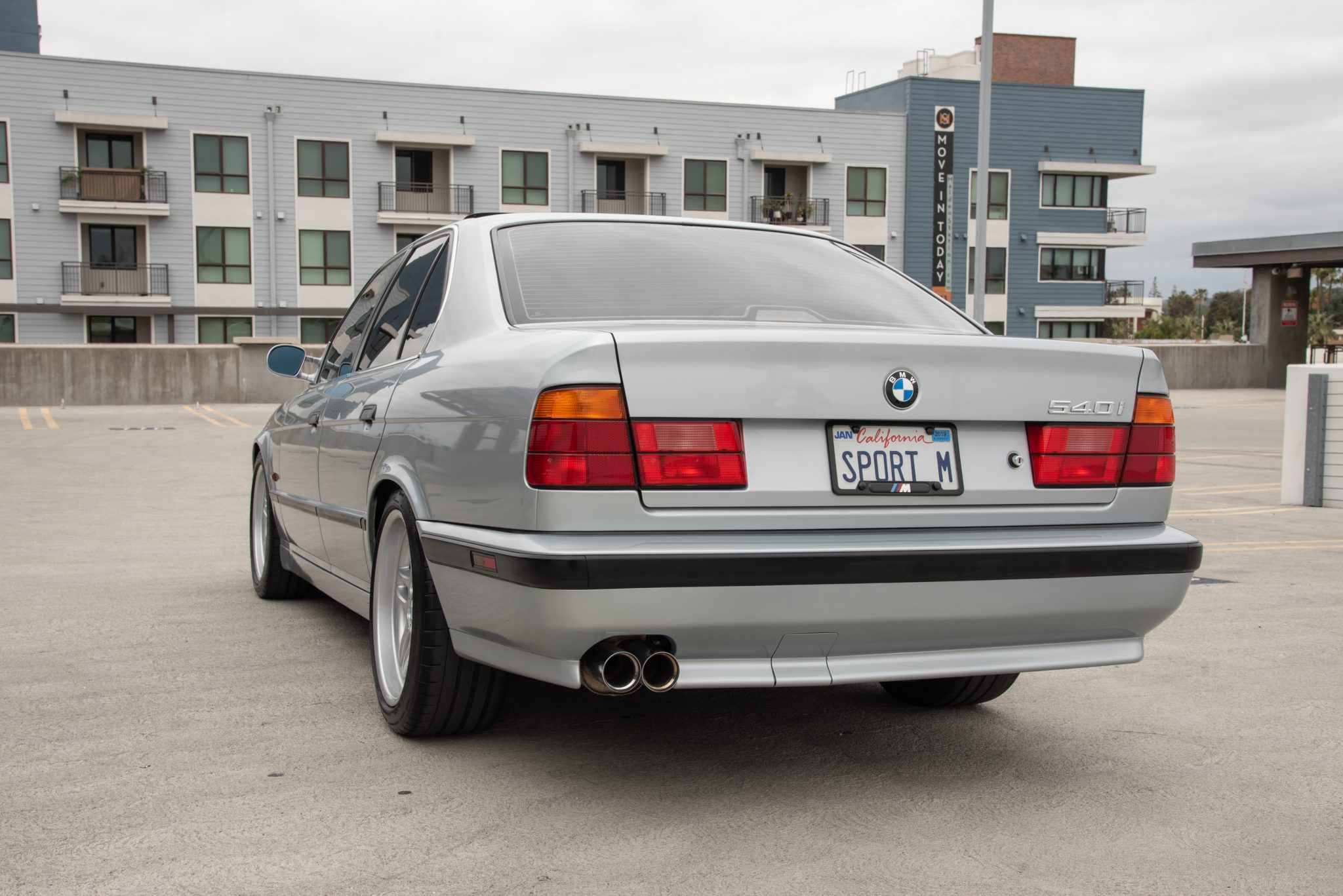 BMW E34 5-Series 