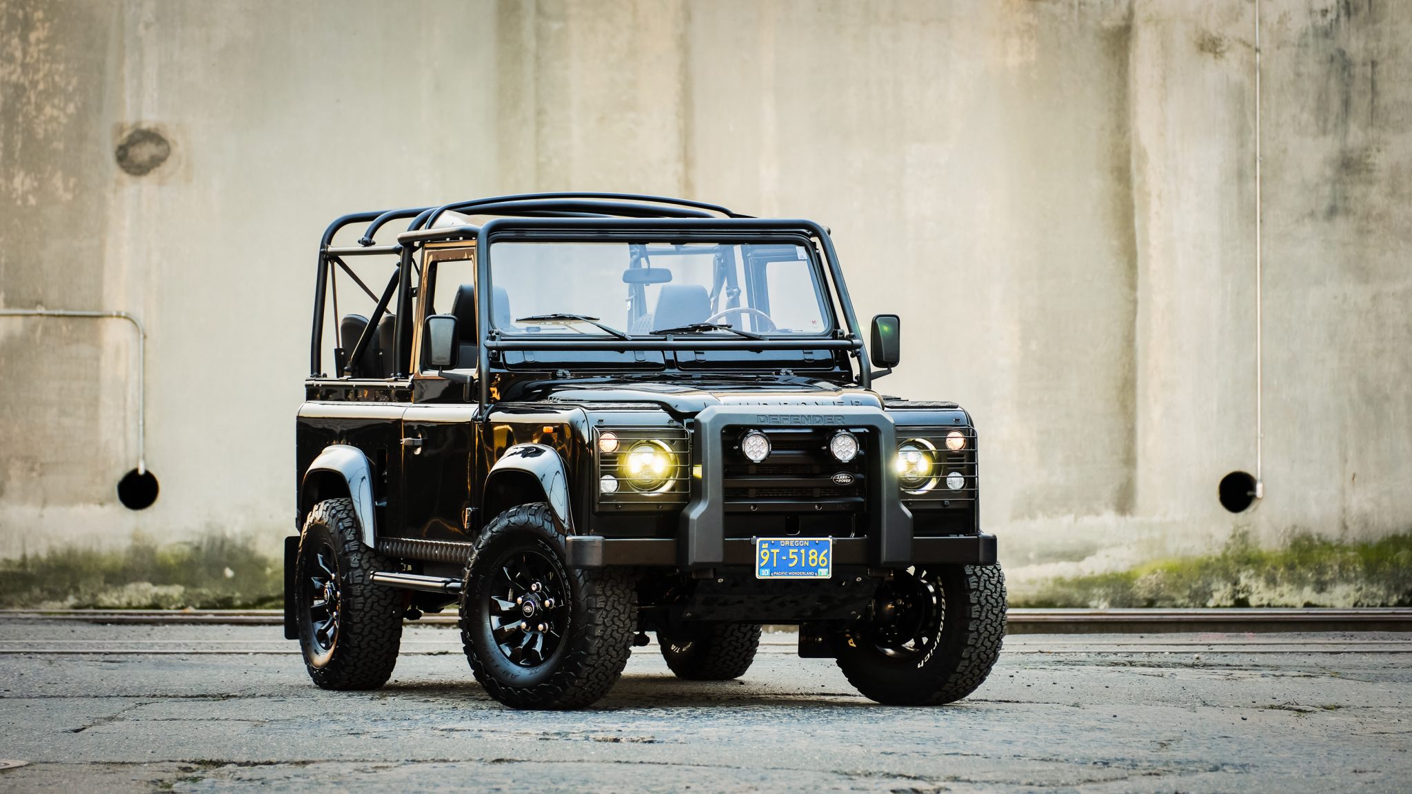 Land Rover 90 / Defender 90 (Euro Spec) 
