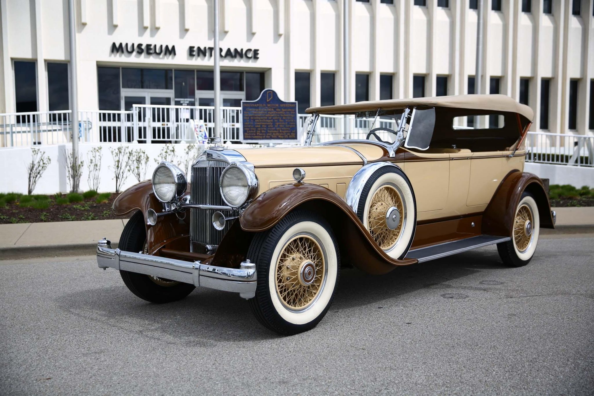Packard Eight 