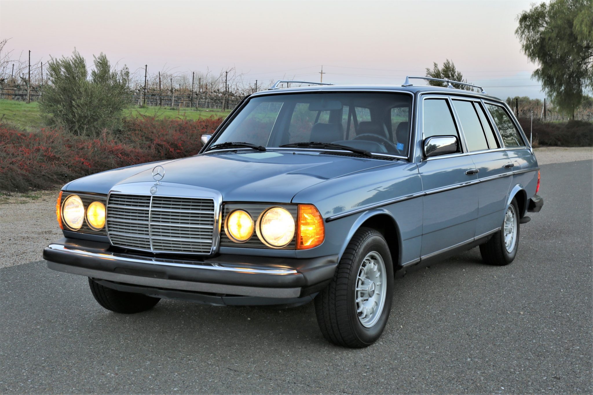 Mercedes-Benz W123 