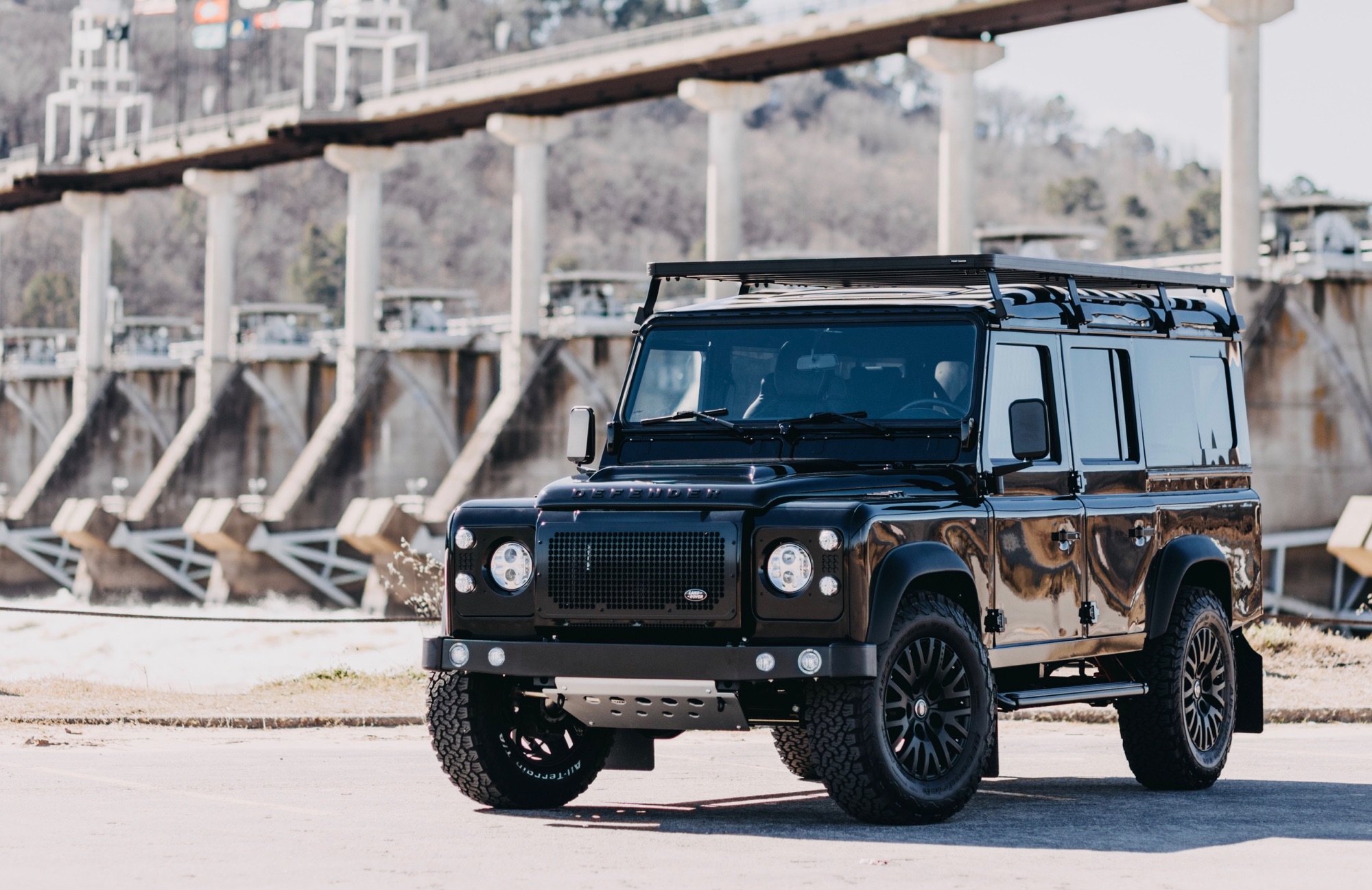 Land Rover 110 / Defender 110 (Euro Spec) 