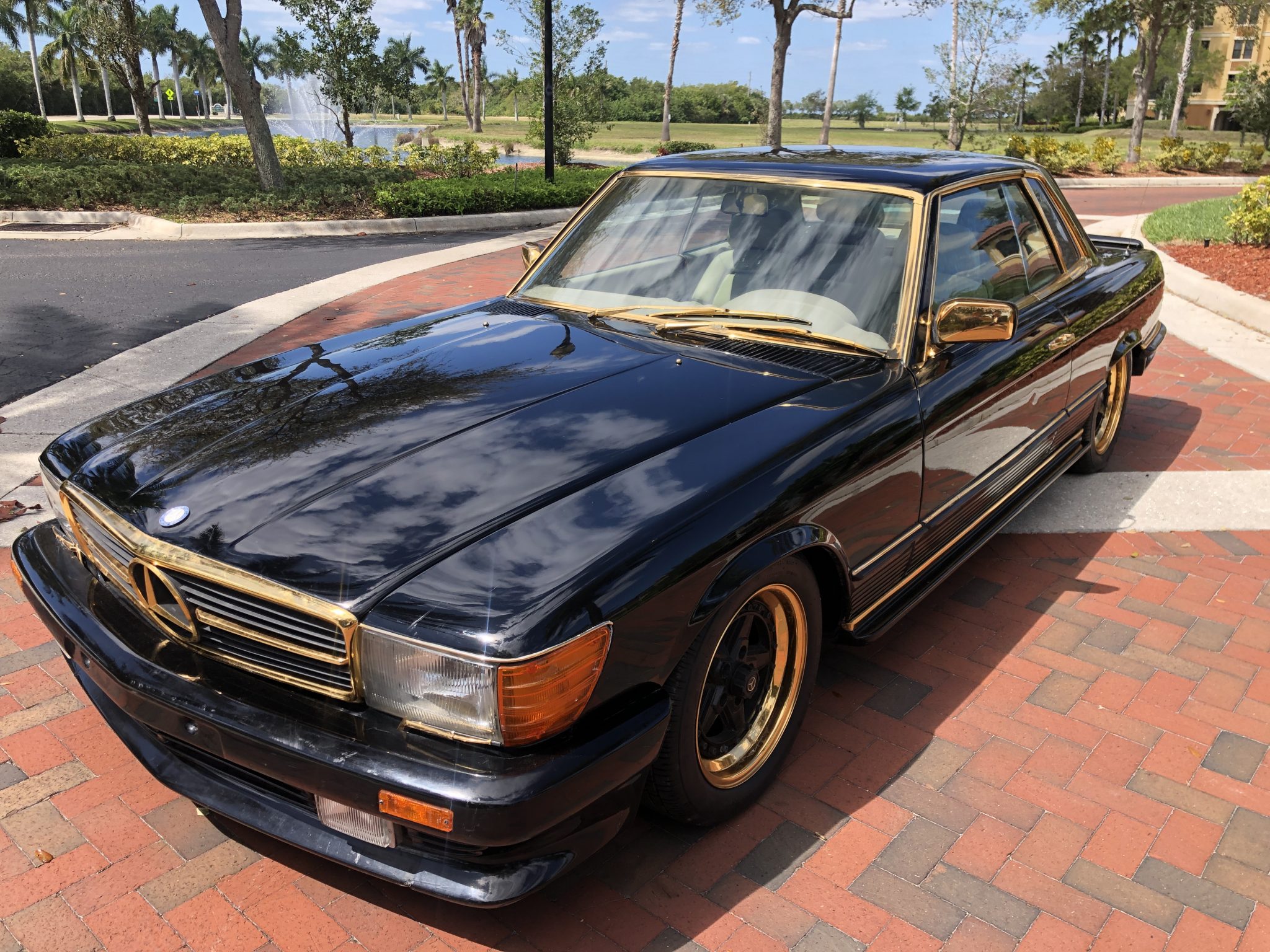 Mercedes-Benz C107 SLC 