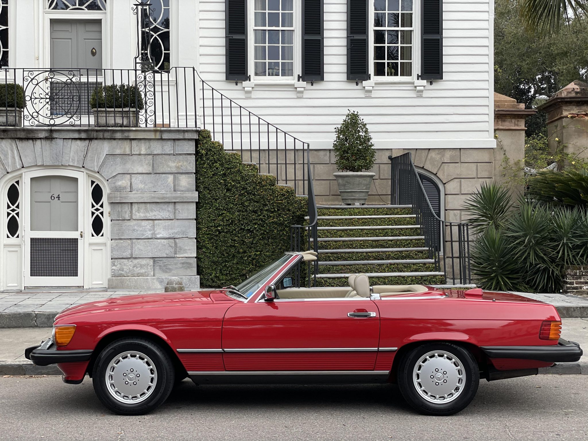 Mercedes-Benz R107 SL 