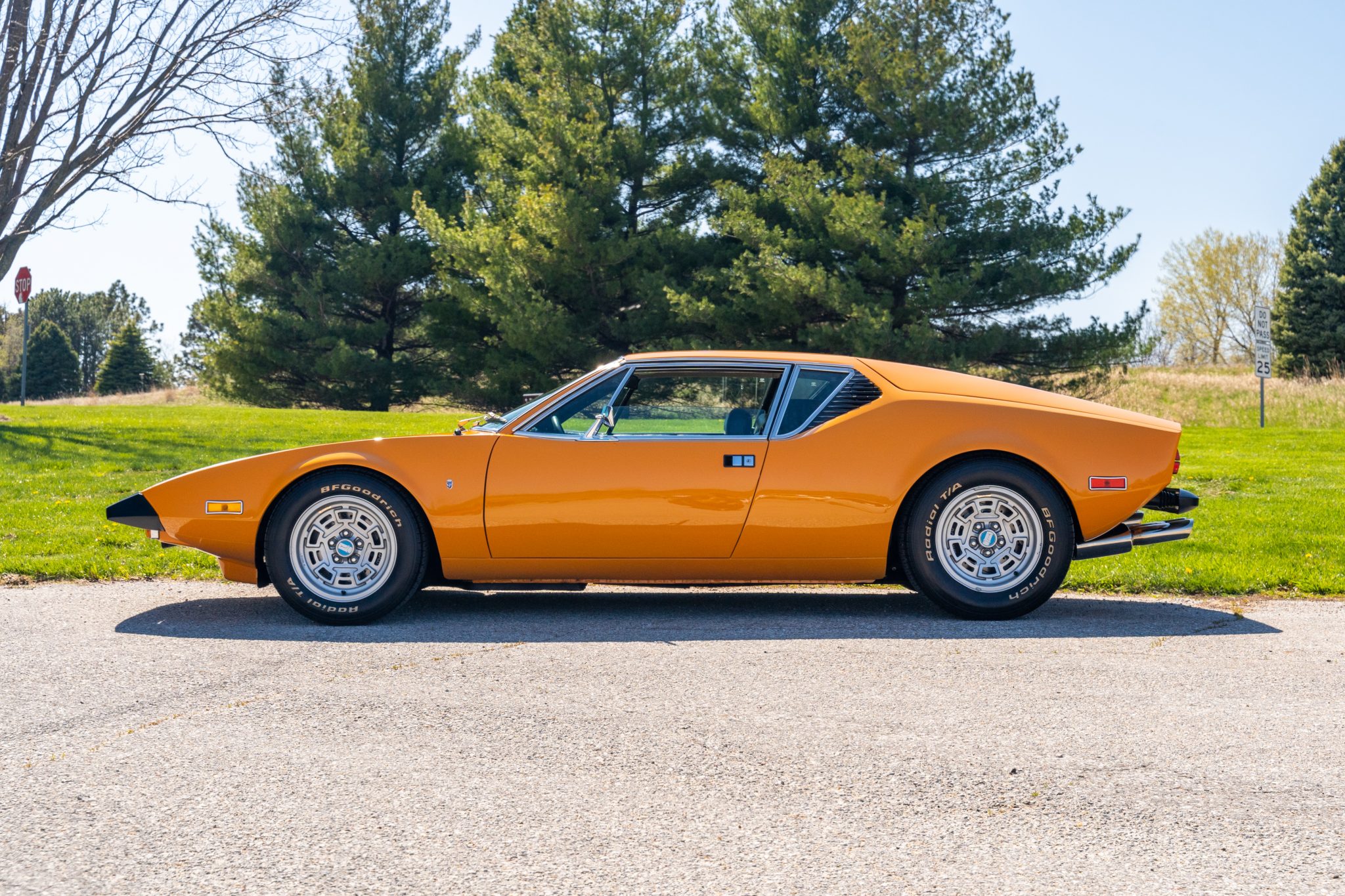 DeTomaso Pantera 