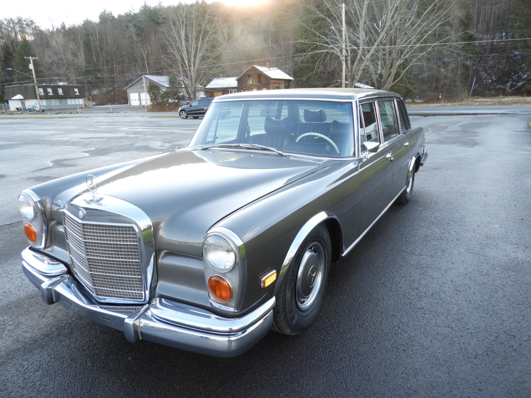 Mercedes-Benz 600 