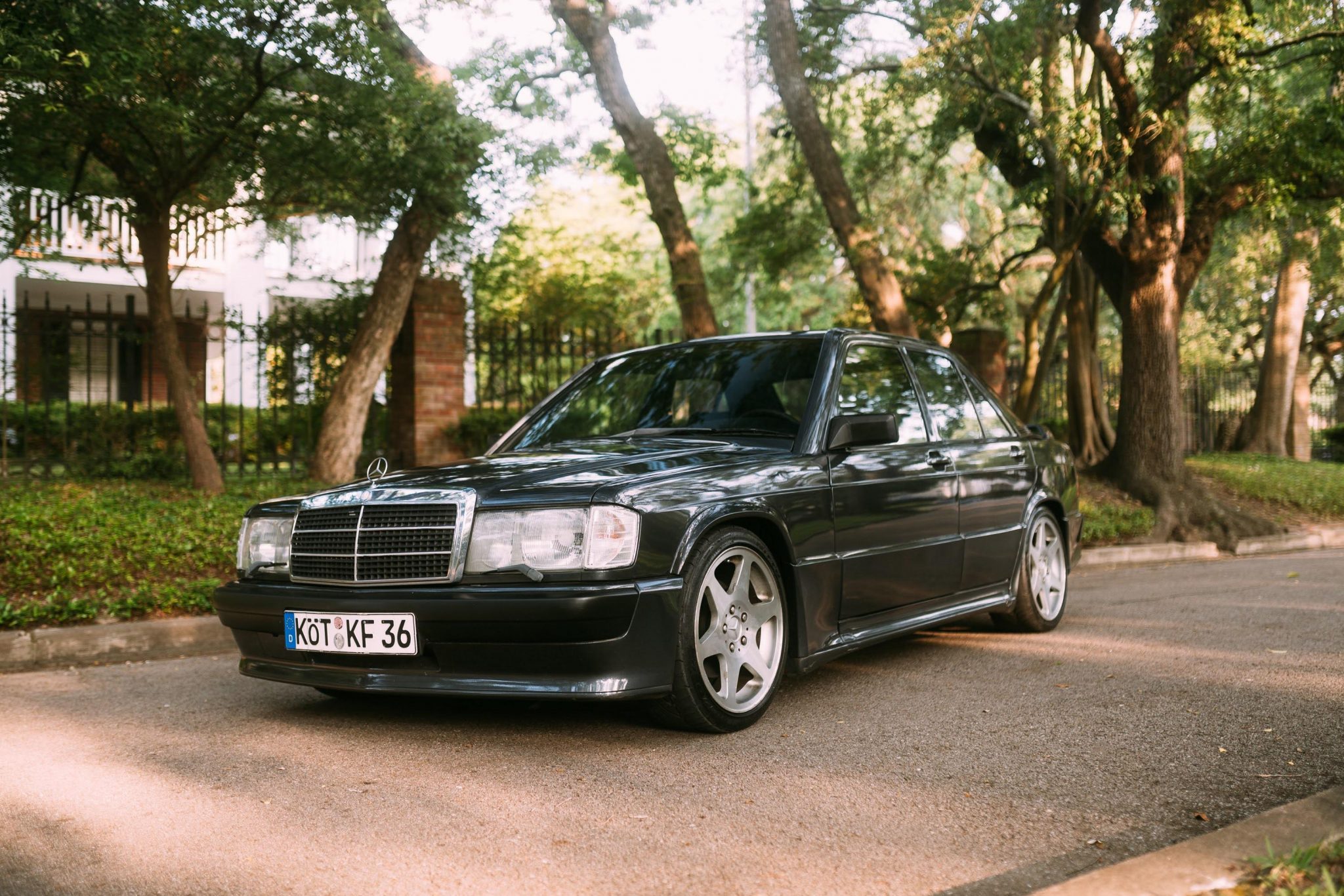 Mercedes-Benz 190E 2.3-16 & 2.5-16 