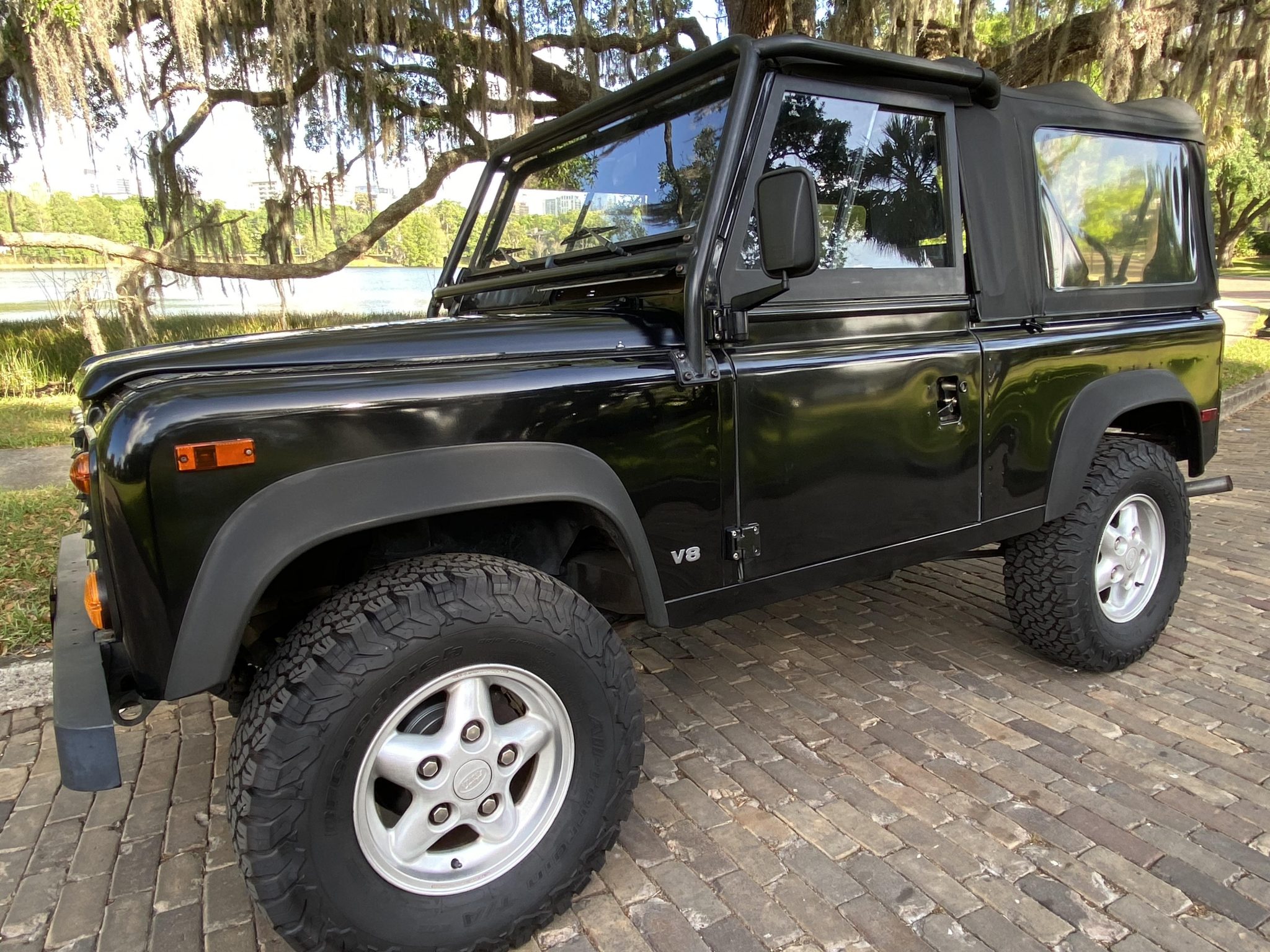 Land Rover Defender 90 NAS 