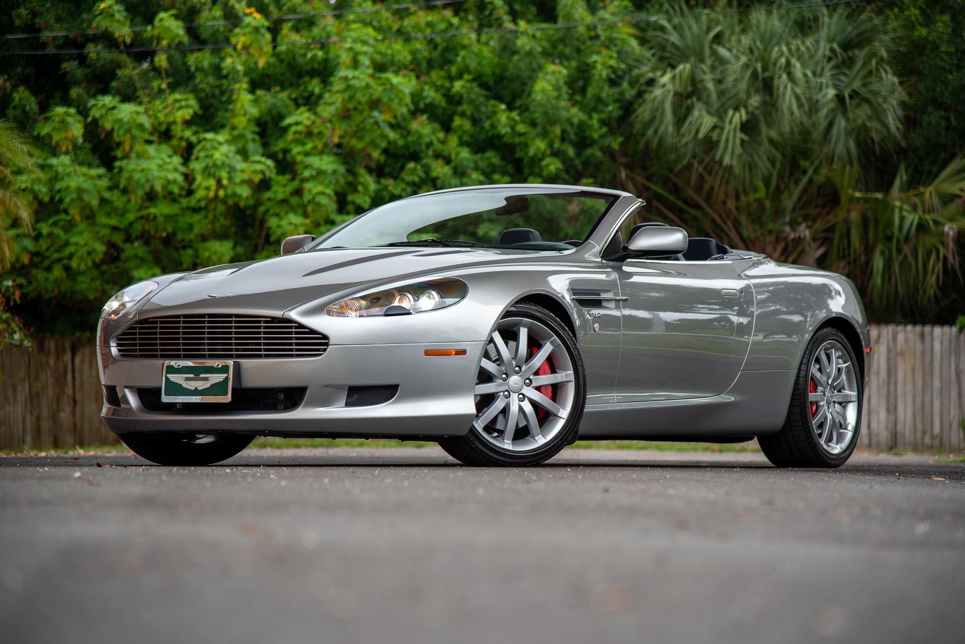 Aston Martin DB9 