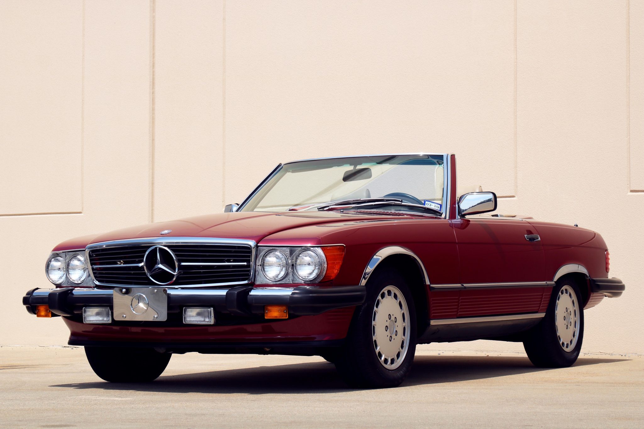 Mercedes-Benz R107 SL 