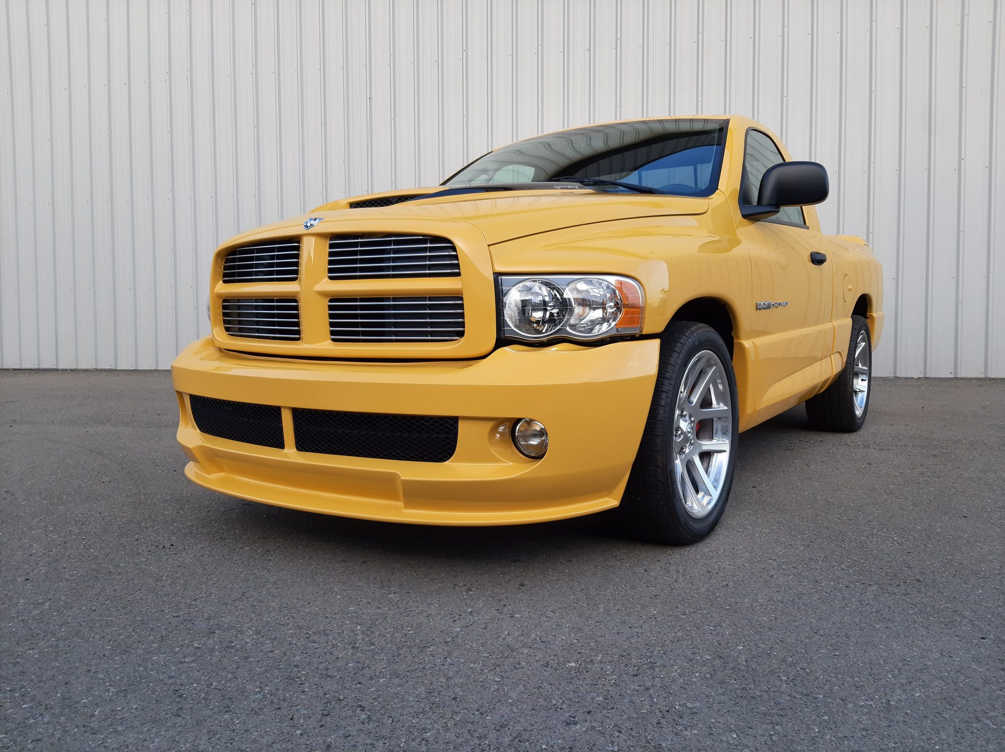 Dodge Ram SRT-10 Pickup 