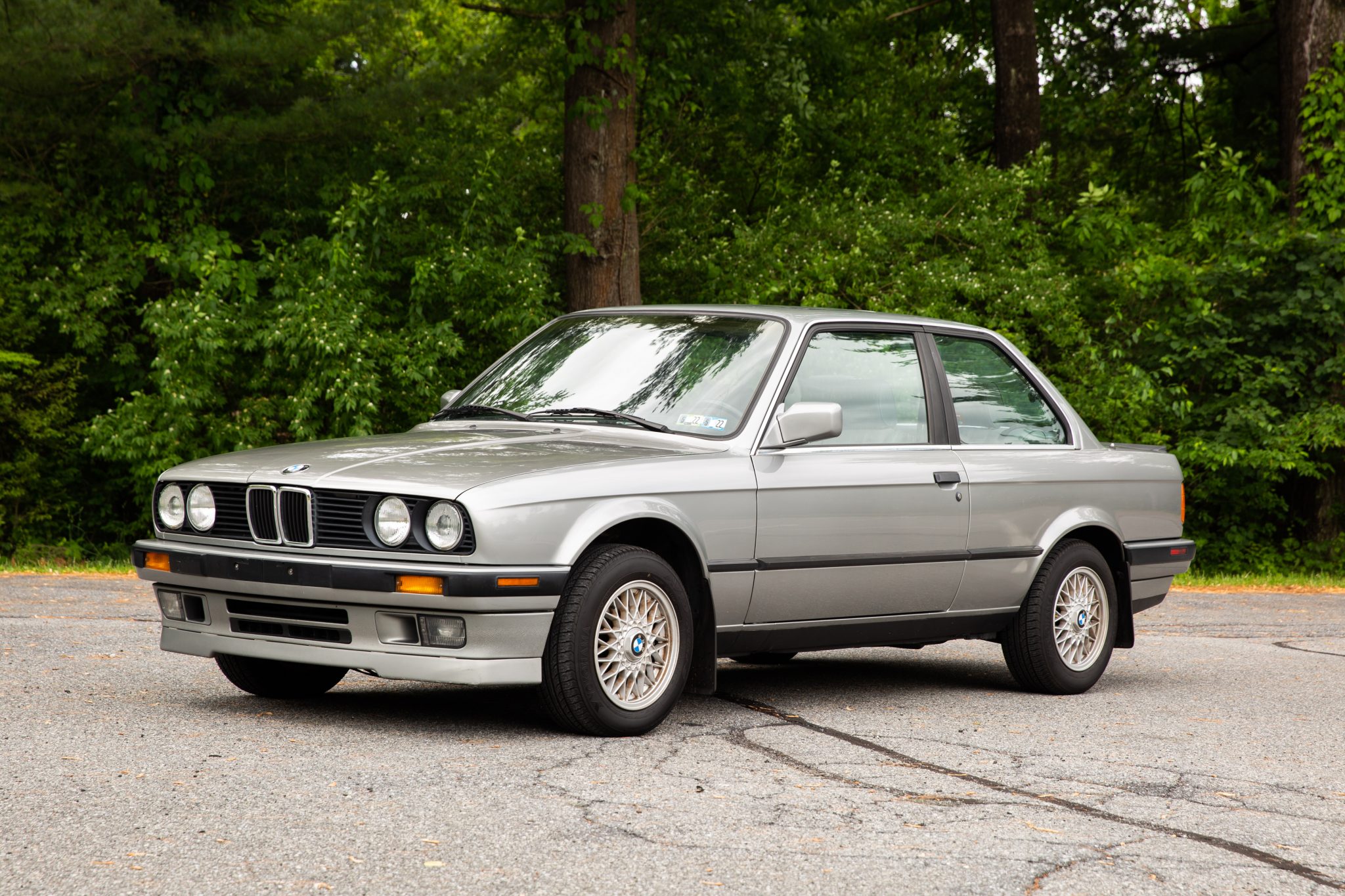 BMW E30 3-Series Coupe 