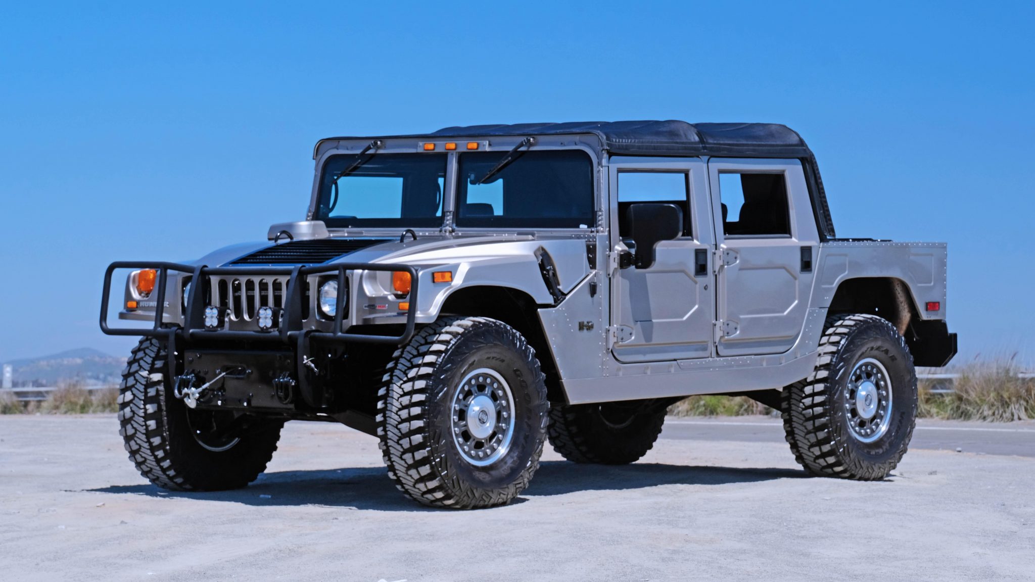 Hummer H1 