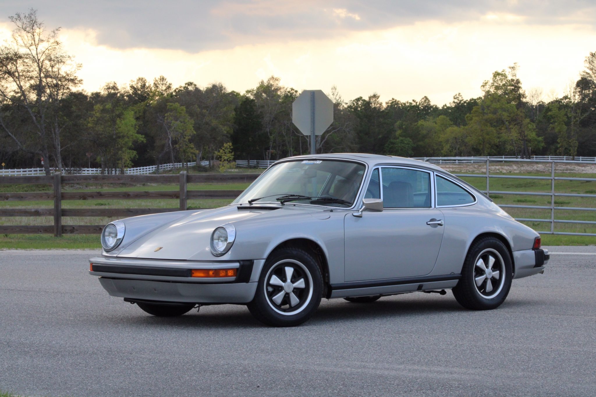 Porsche 911 1974-1977 
