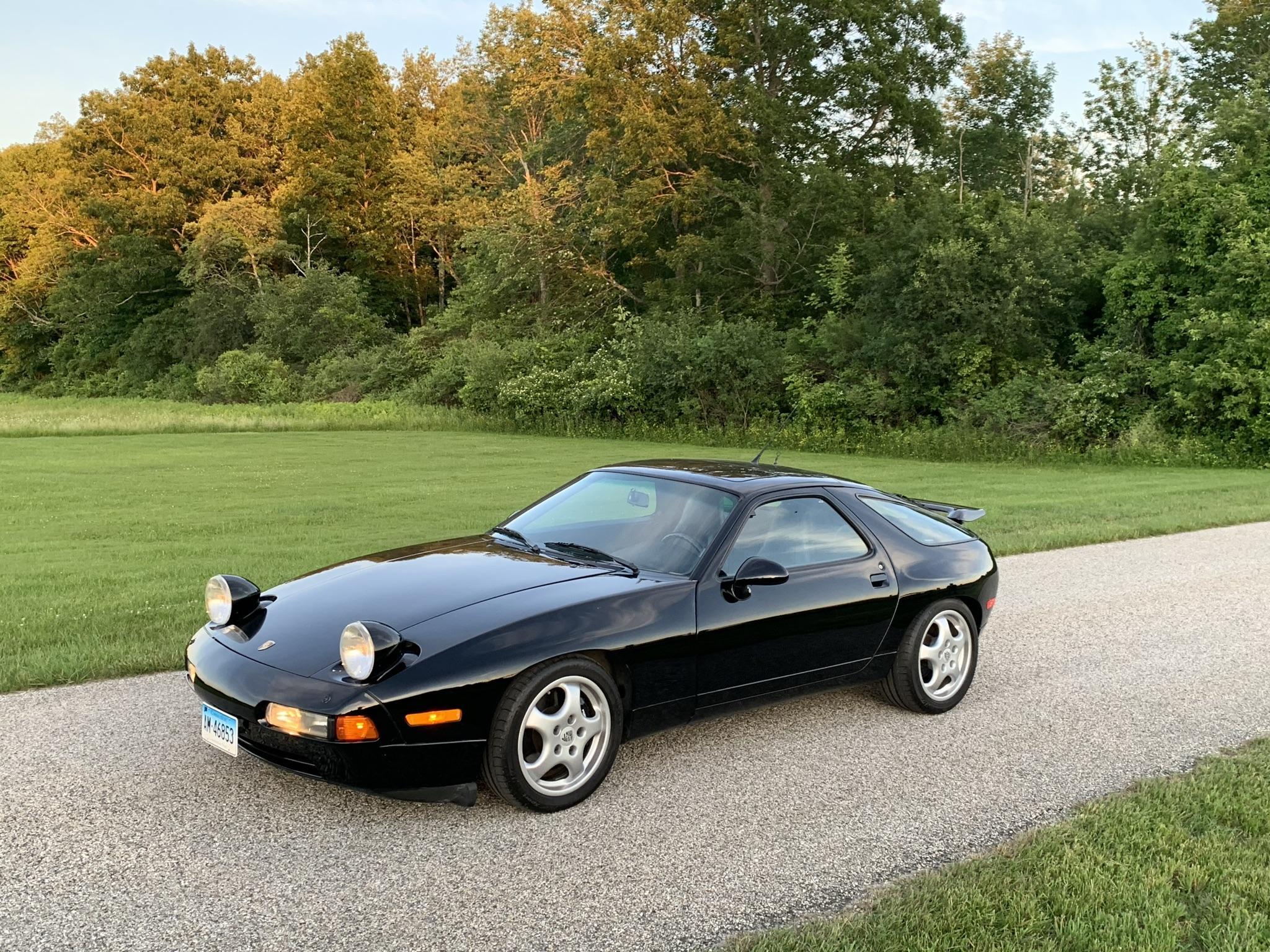 Porsche 928 