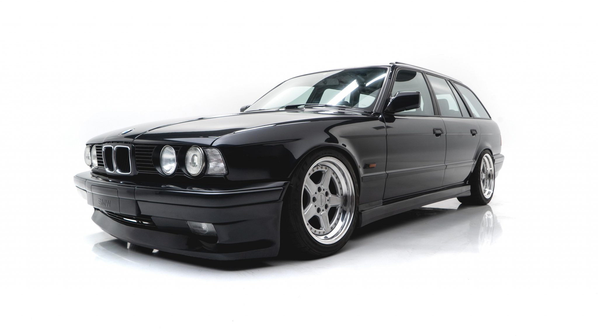 BMW E34 5-Series 