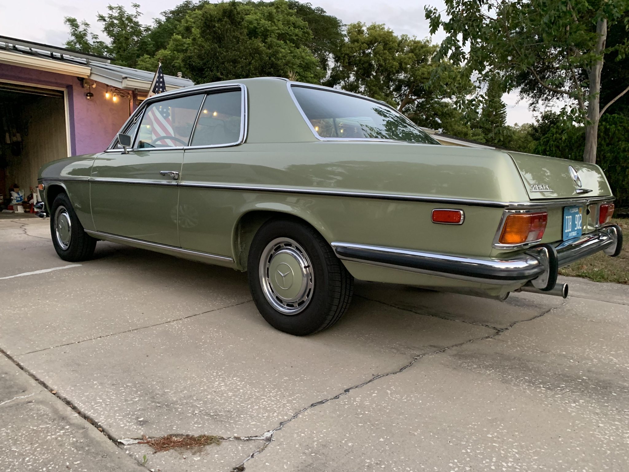 Mercedes-Benz W114 & W115 