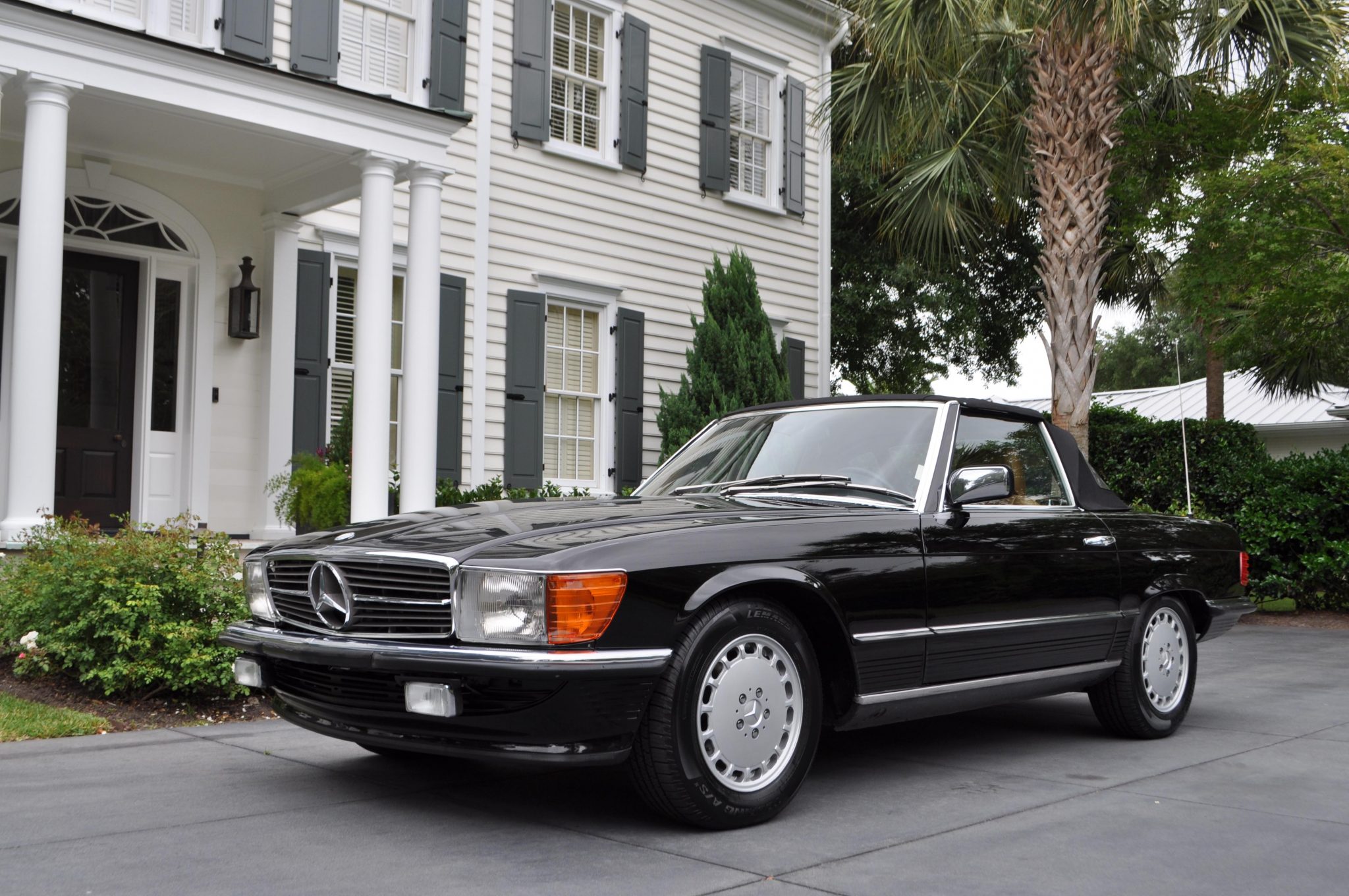 Mercedes-Benz R107 SL 
