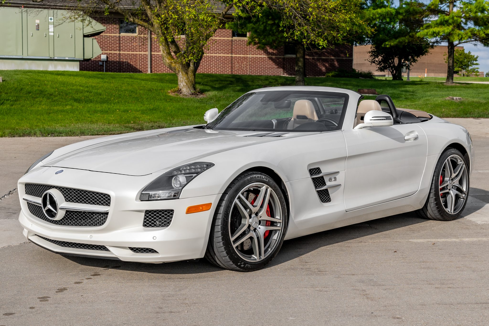 Mercedes-Benz SLS AMG 