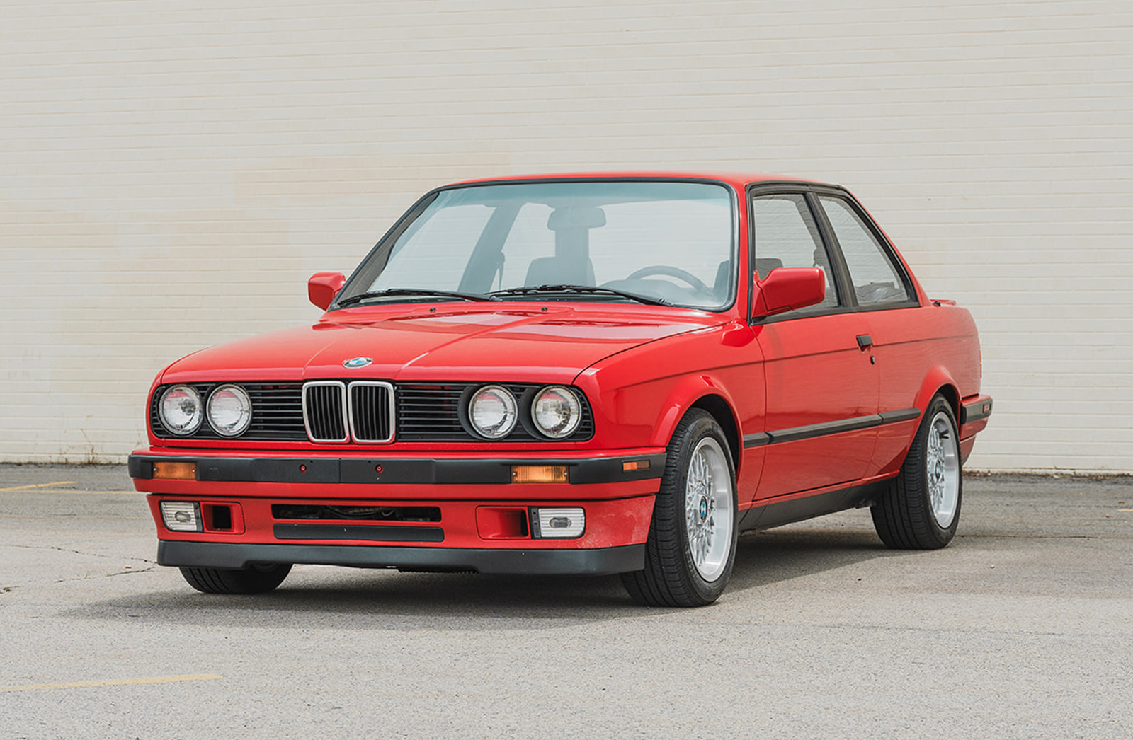 BMW E30 3-Series Coupe 