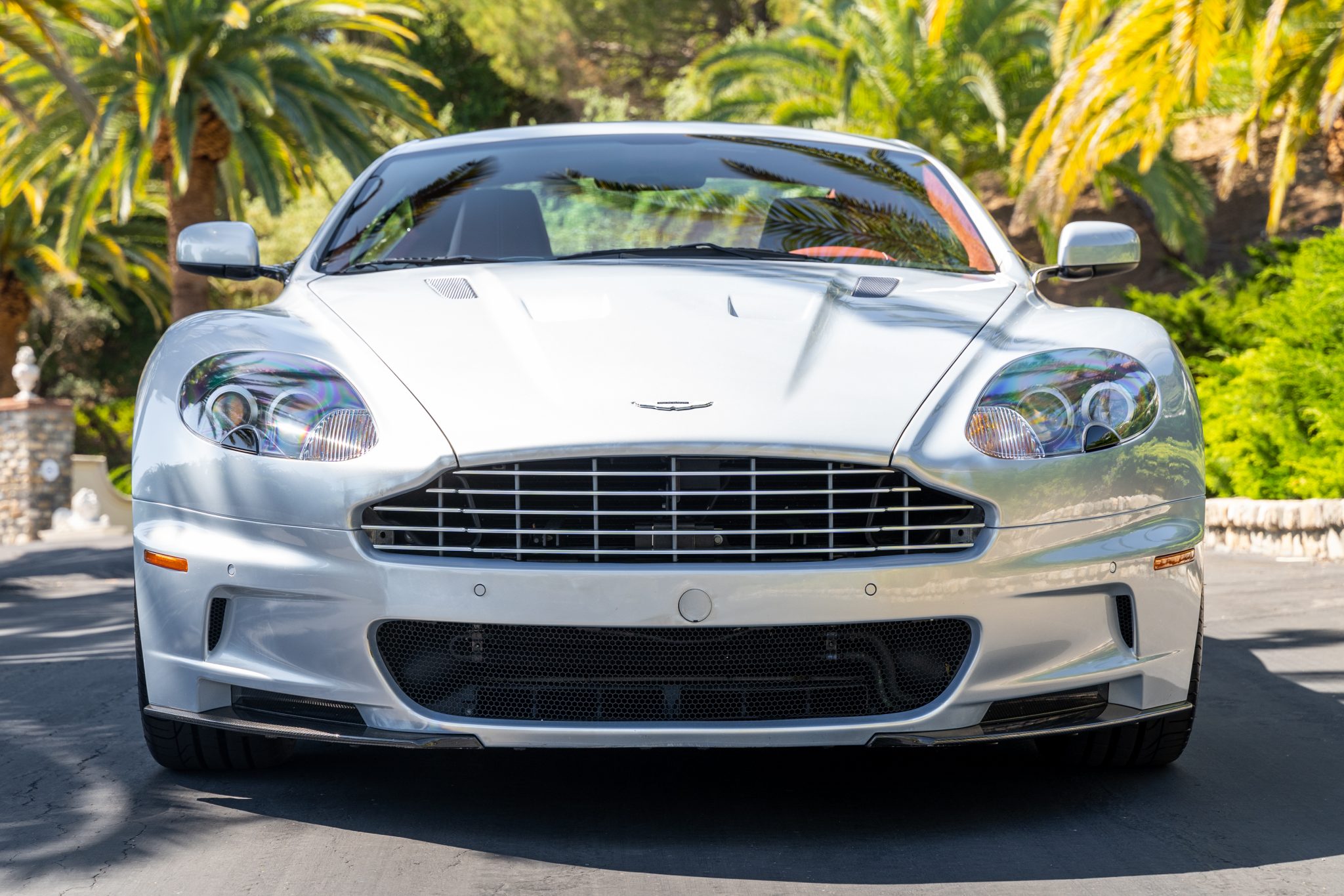 Aston Martin DBS 