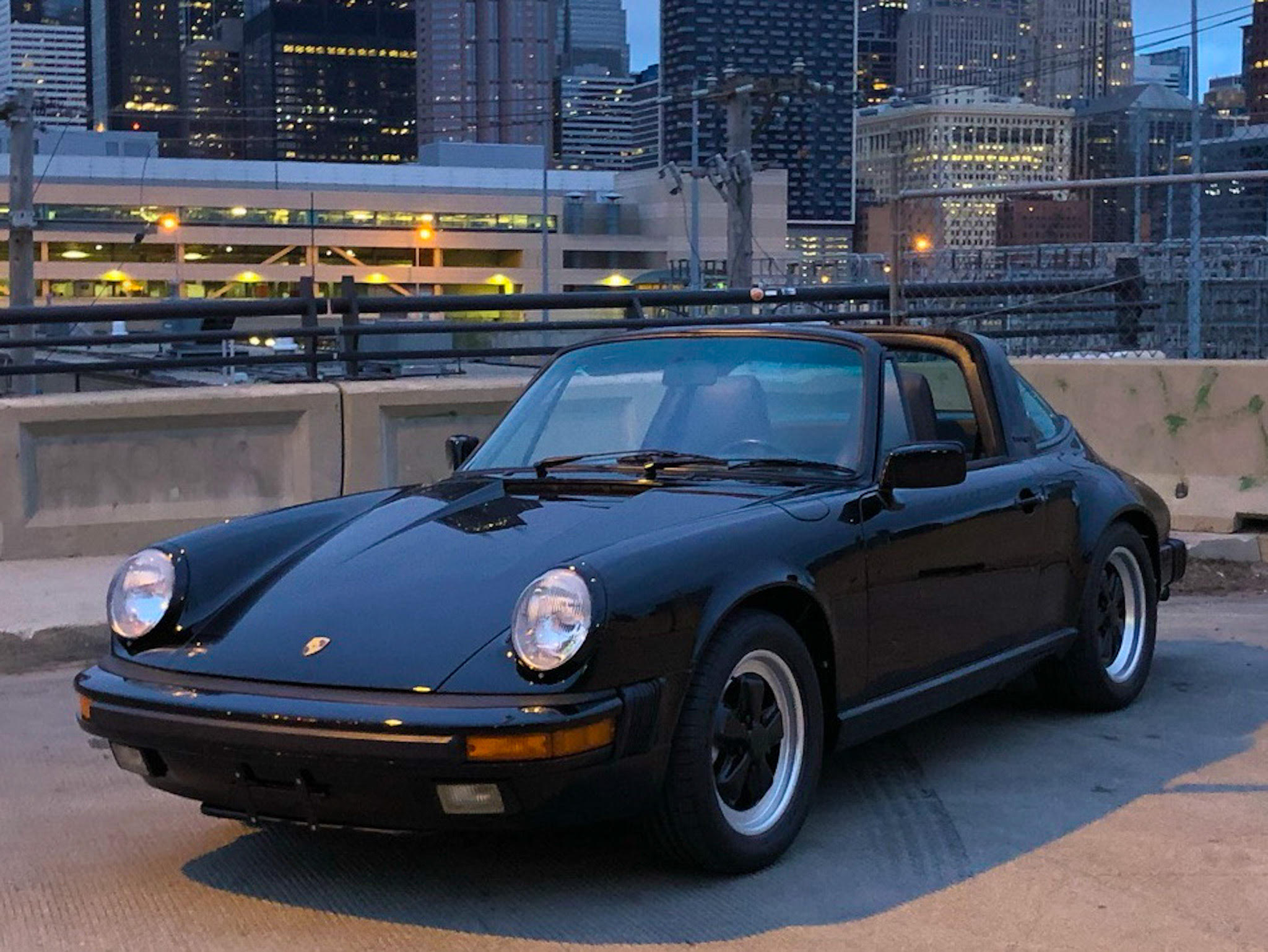 Porsche 911 Carrera 3.2 