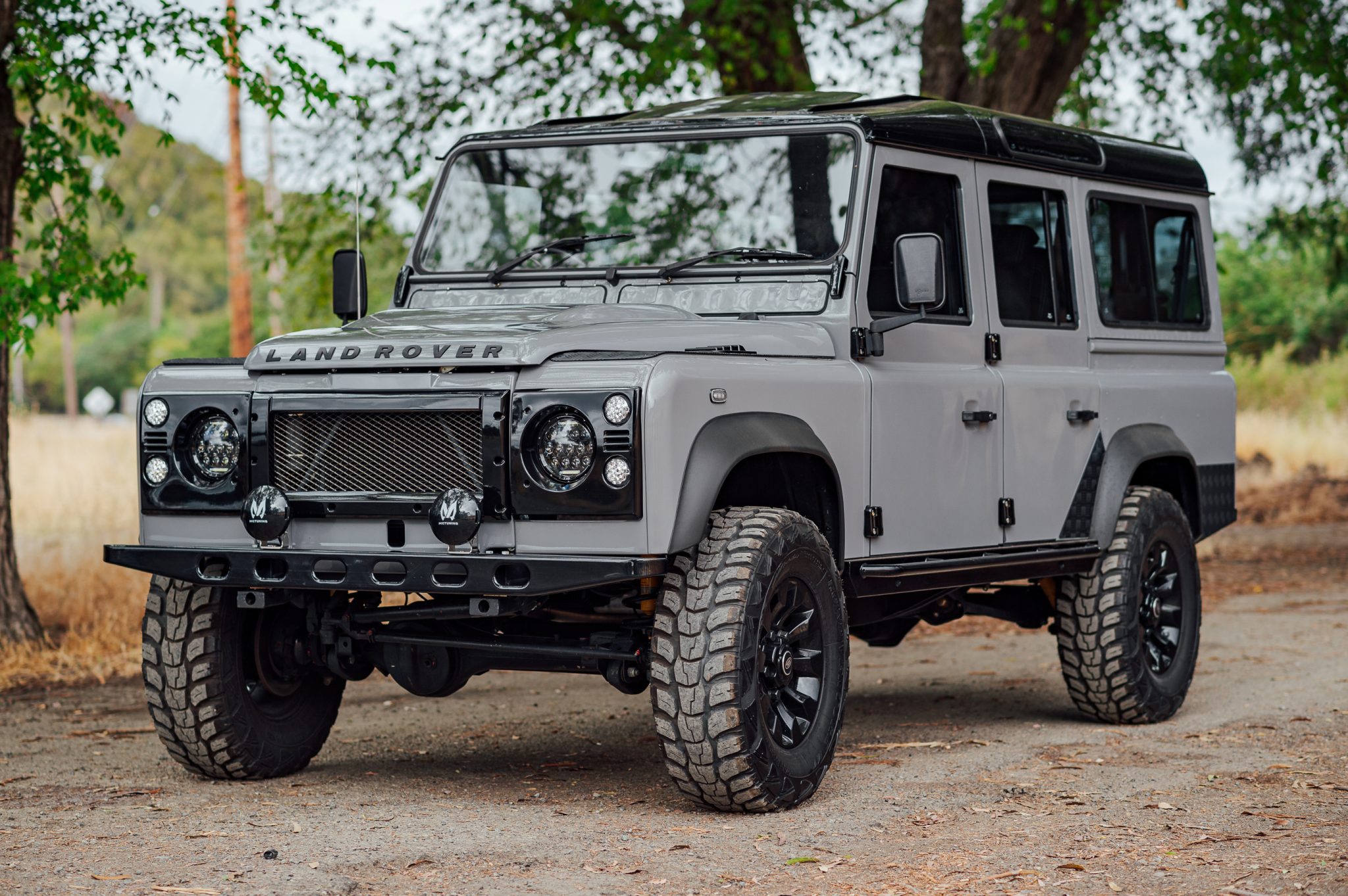 Land Rover 110 / Defender 110 (Euro Spec) 