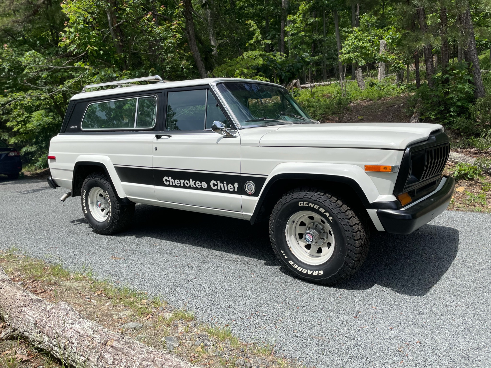 Jeep SJ Cherokee 